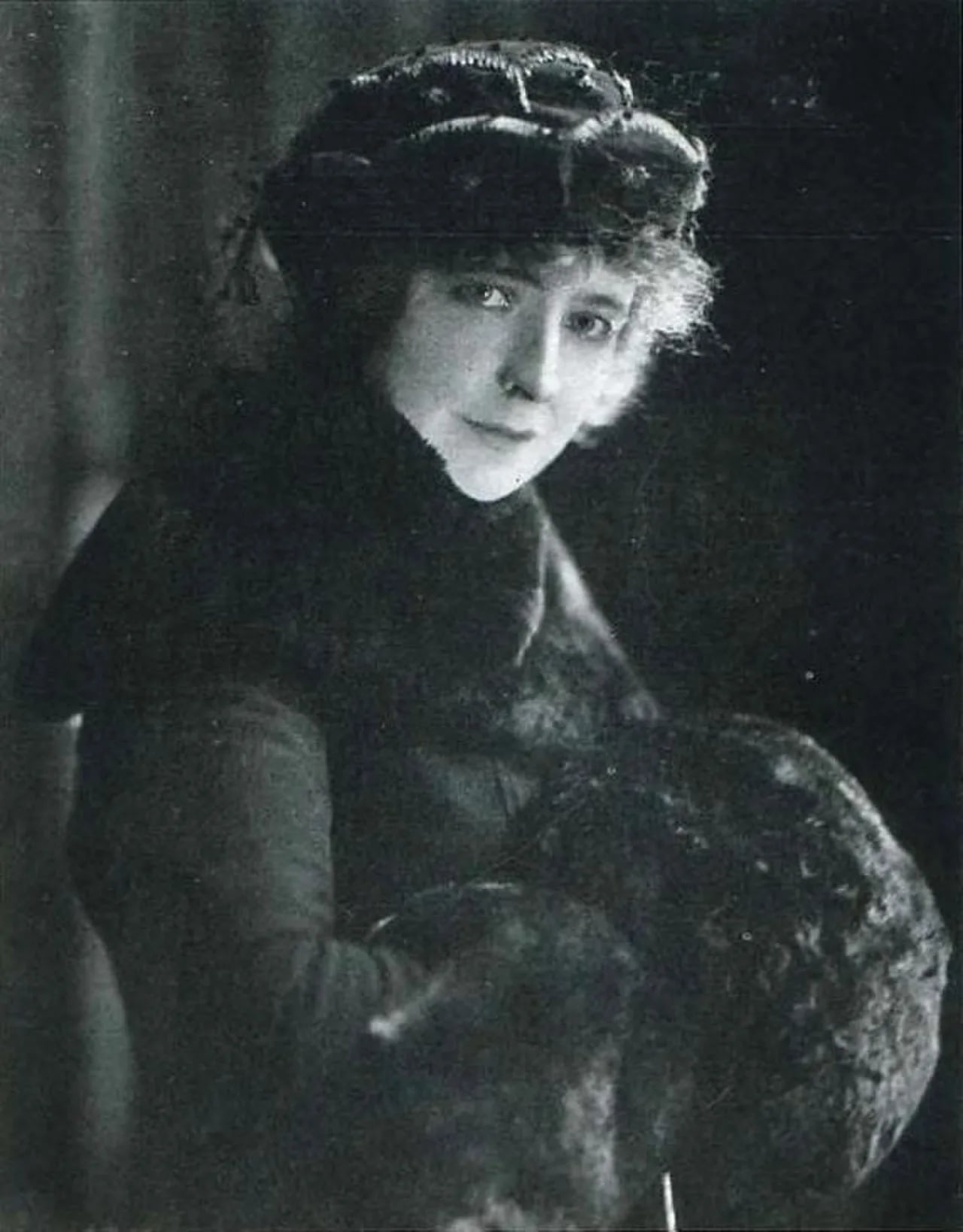Portrait of Mary Ryan (1885–1948) – memorial page