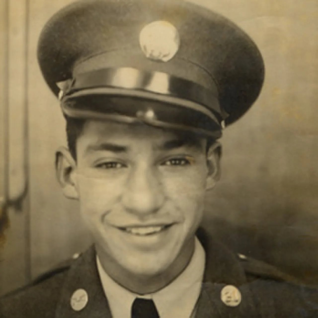 Portrait of Mike C. Pena (1924–1950) – memorial page