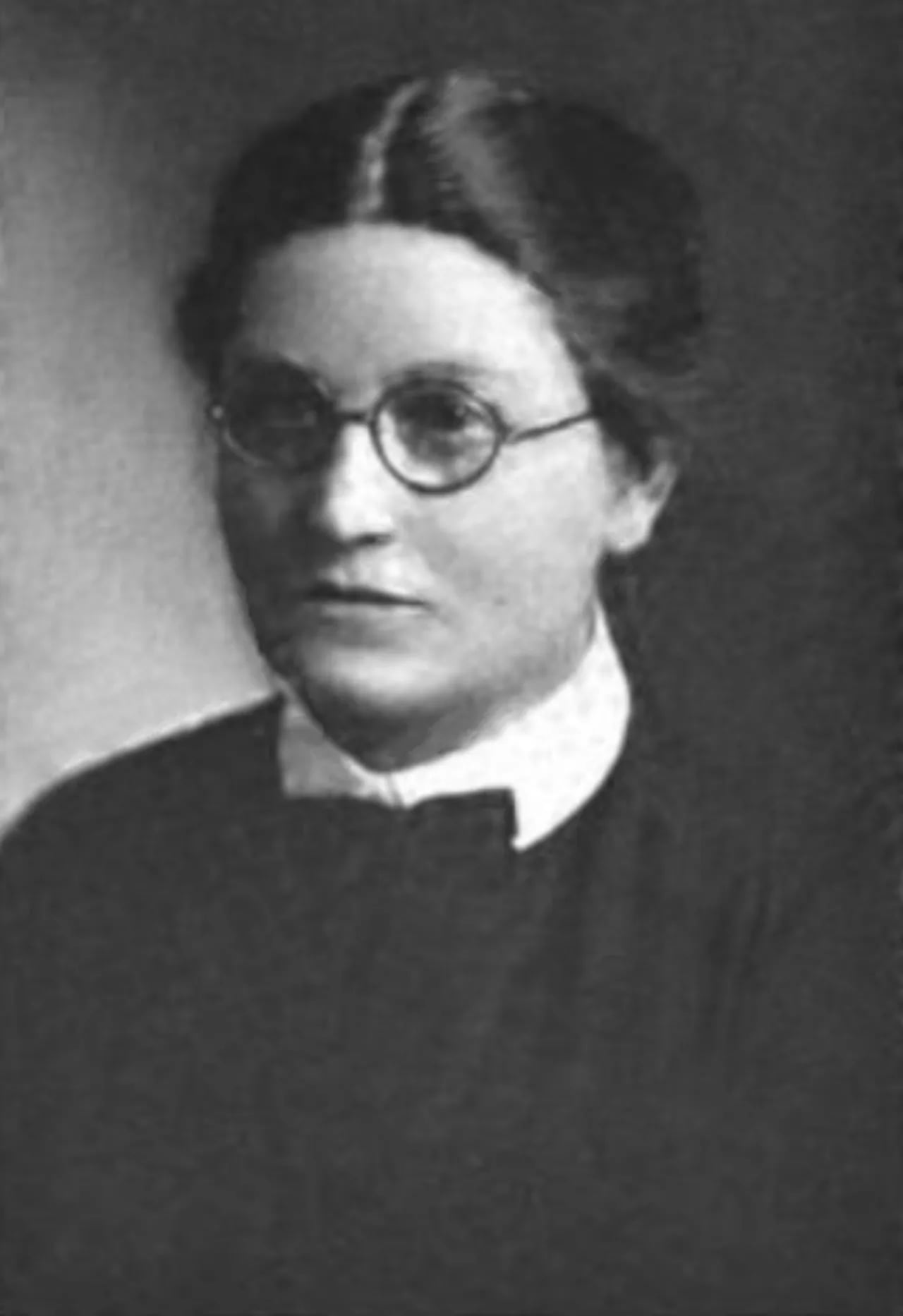 Portrait of Mary Molloy (1880–1954) – memorial page