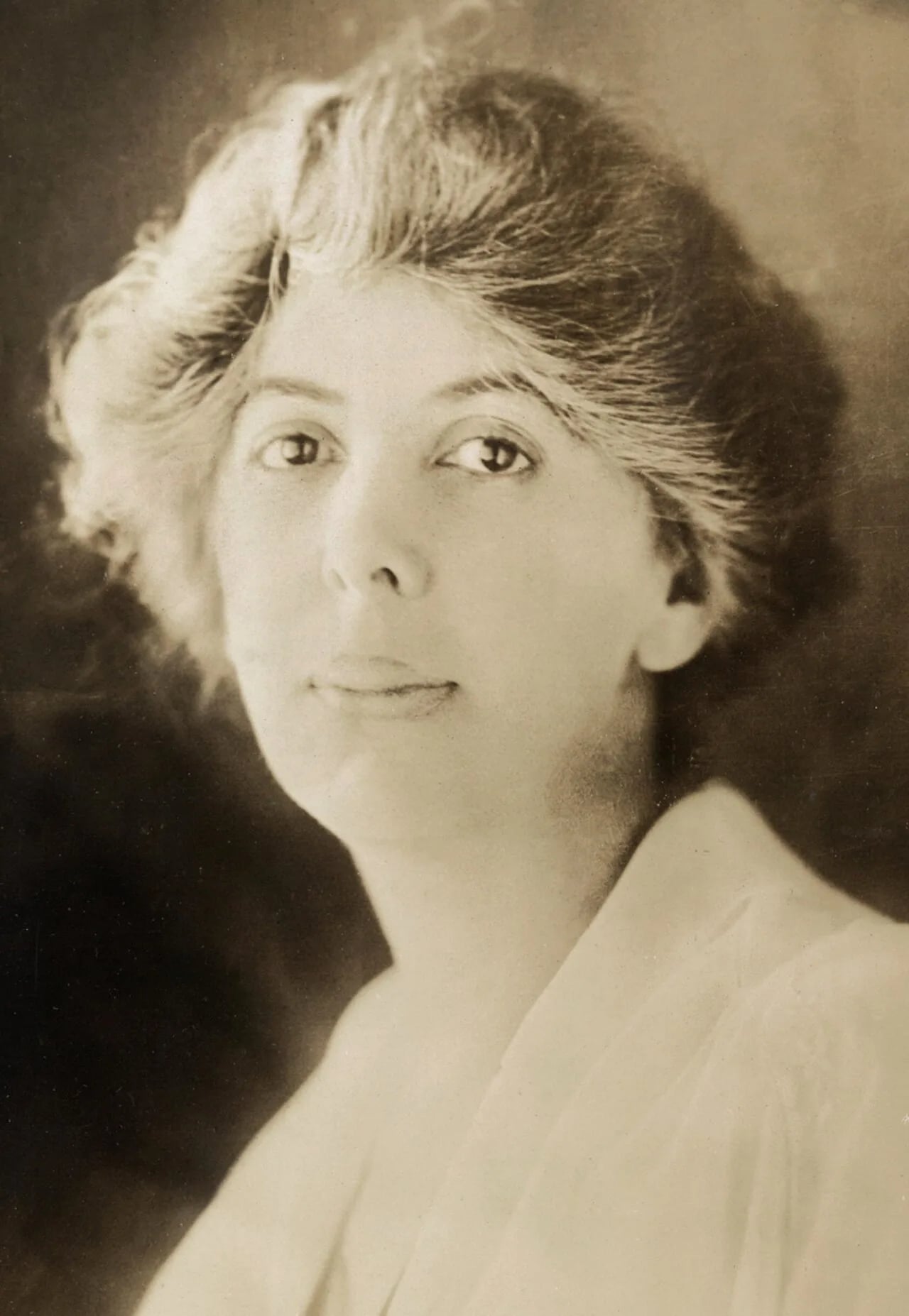 Portrait of Nina E. Allender (1873–1957) – memorial page