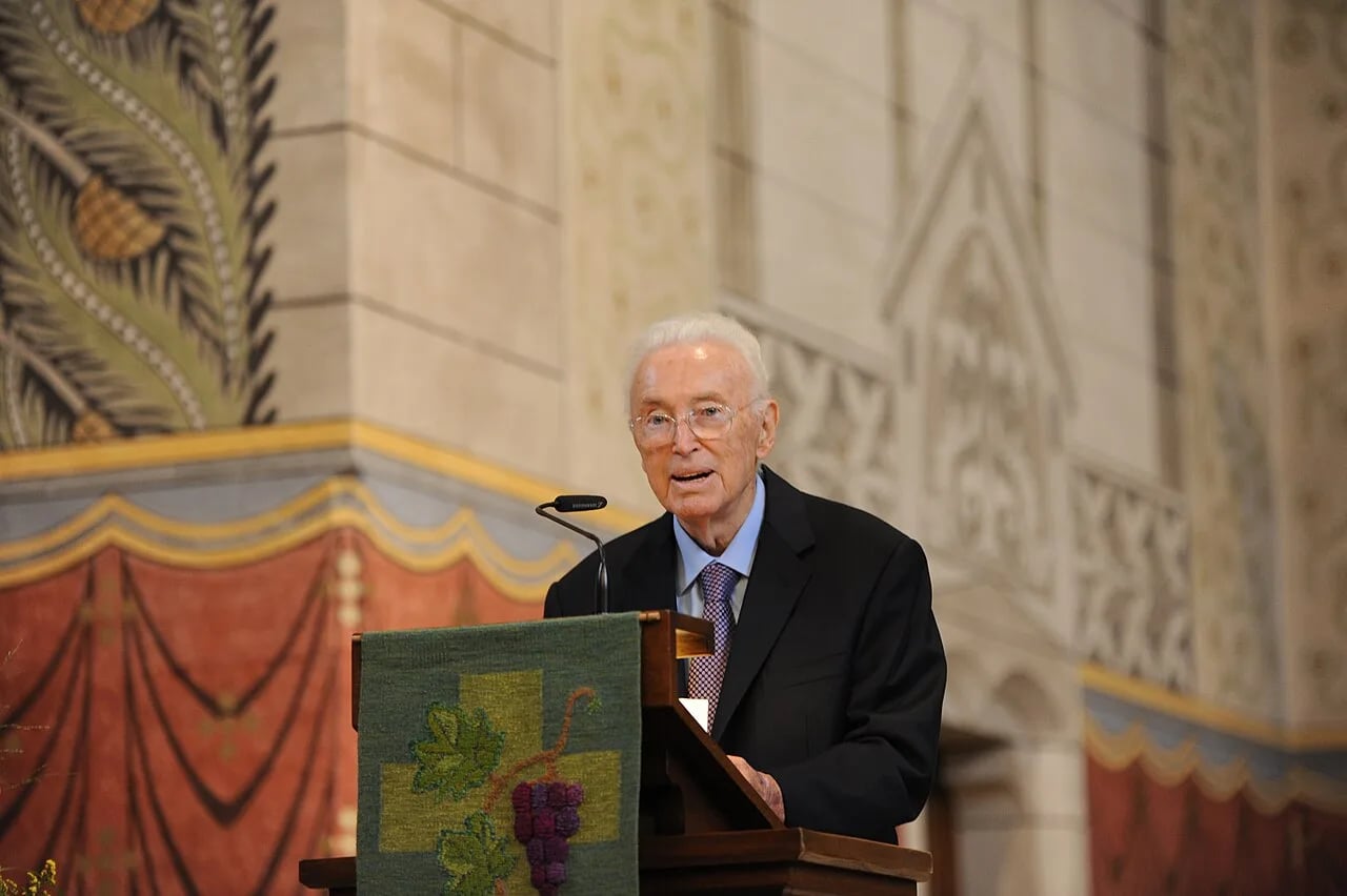 Portrait of Heinz-Horst Deichmann (1926–2014) – memorial page
