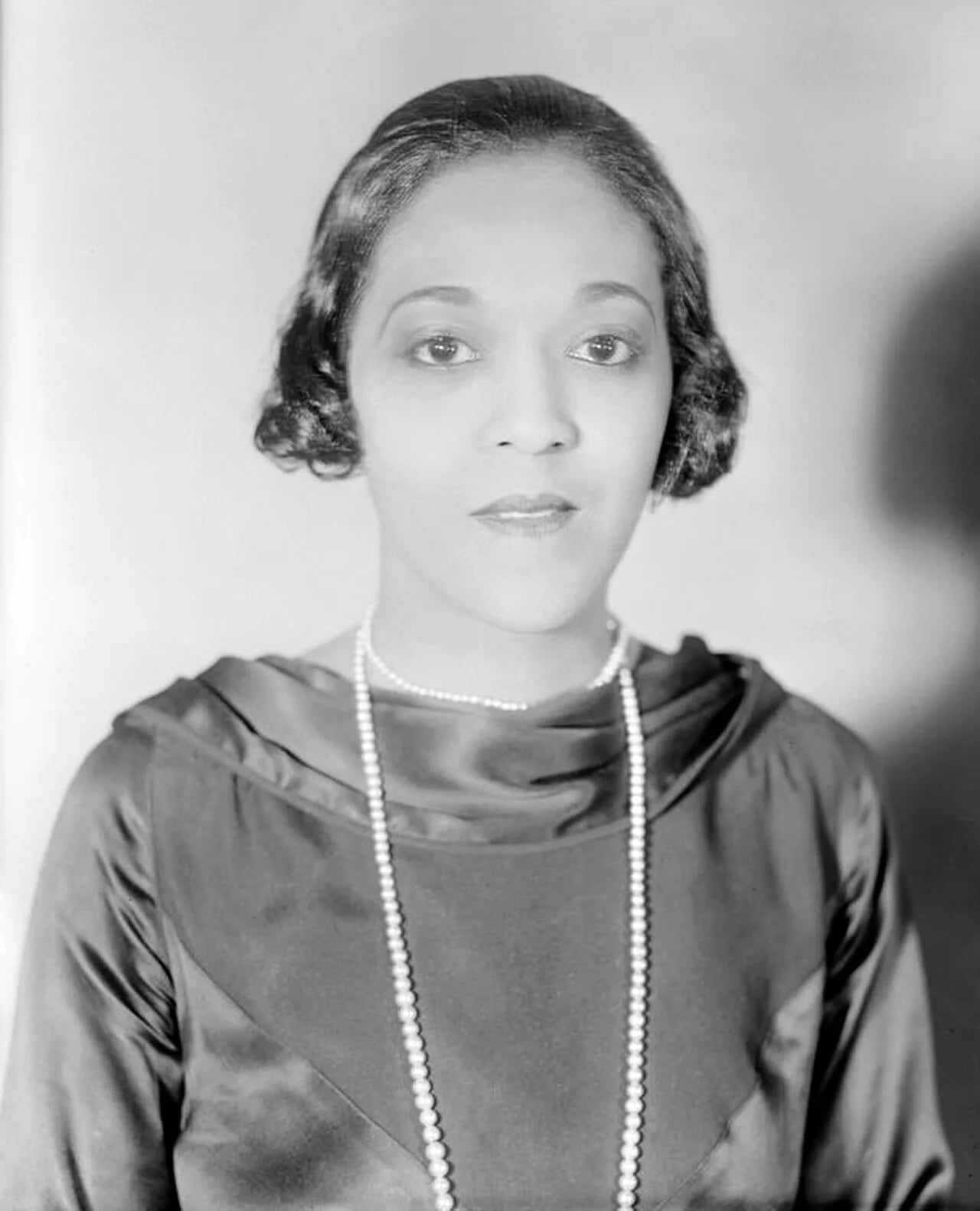 Portrait of Evelyn Ellis (1894–1958) – memorial page