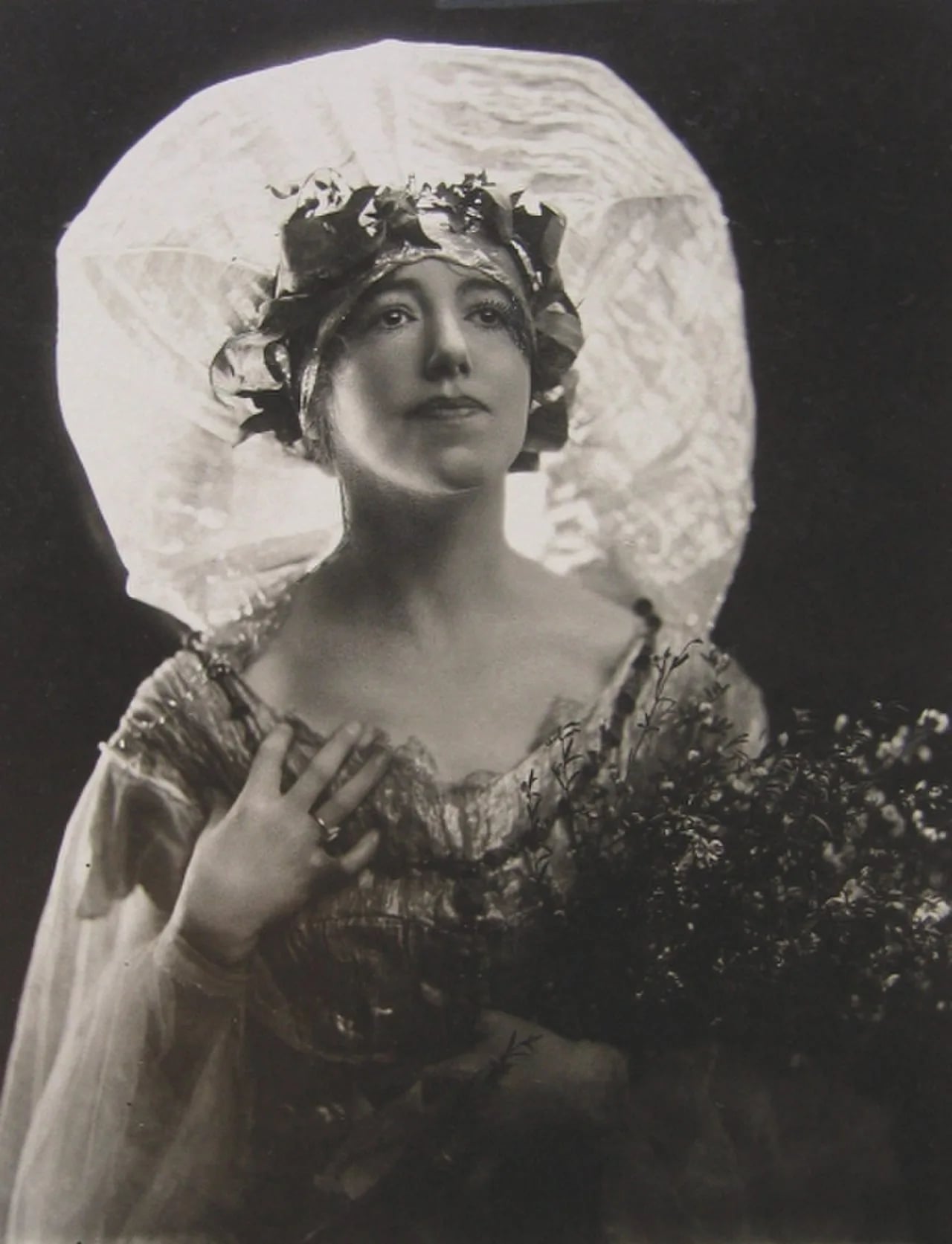 Porträt von Hilda Rix Nicholas (1884–1961) – Gedenkseite