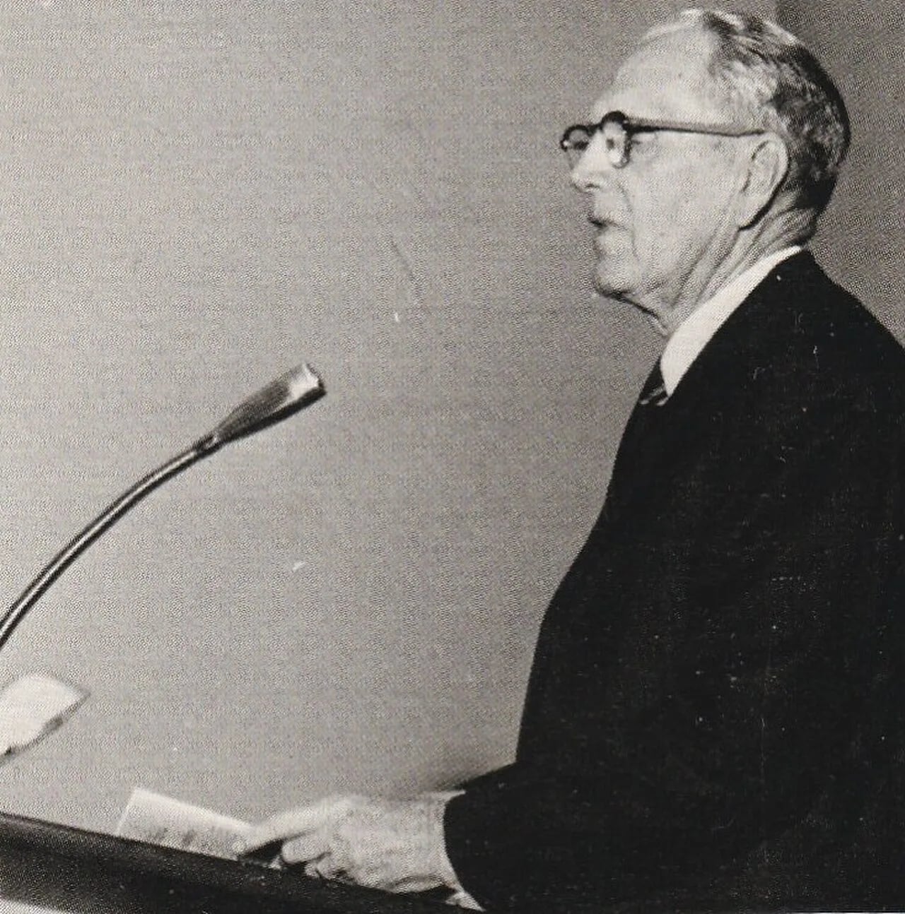 Porträt von George W. Bond (1891–1974) – Gedenkseite