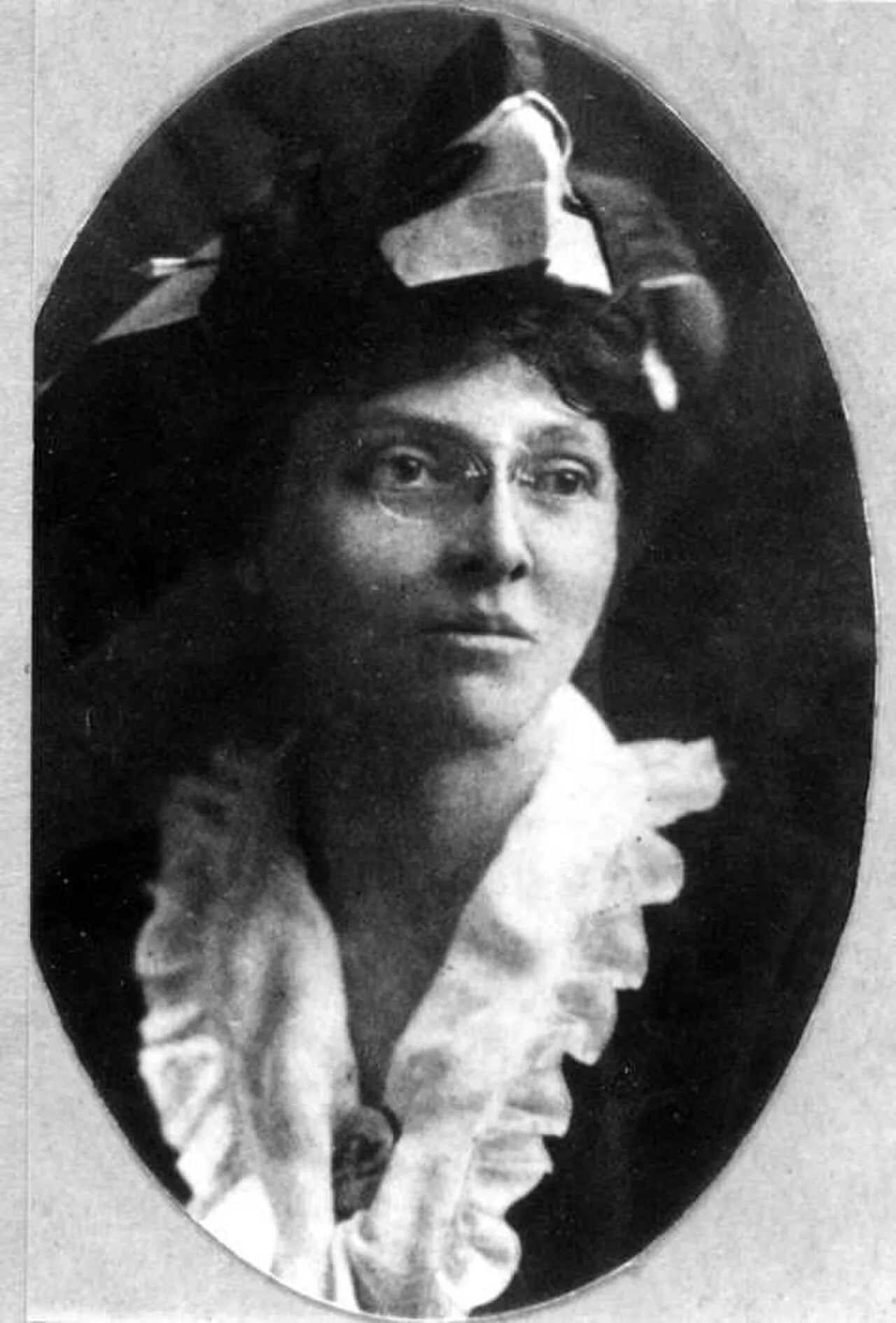 Porträt von Eleanora Knopf (1883–1974) – Gedenkseite