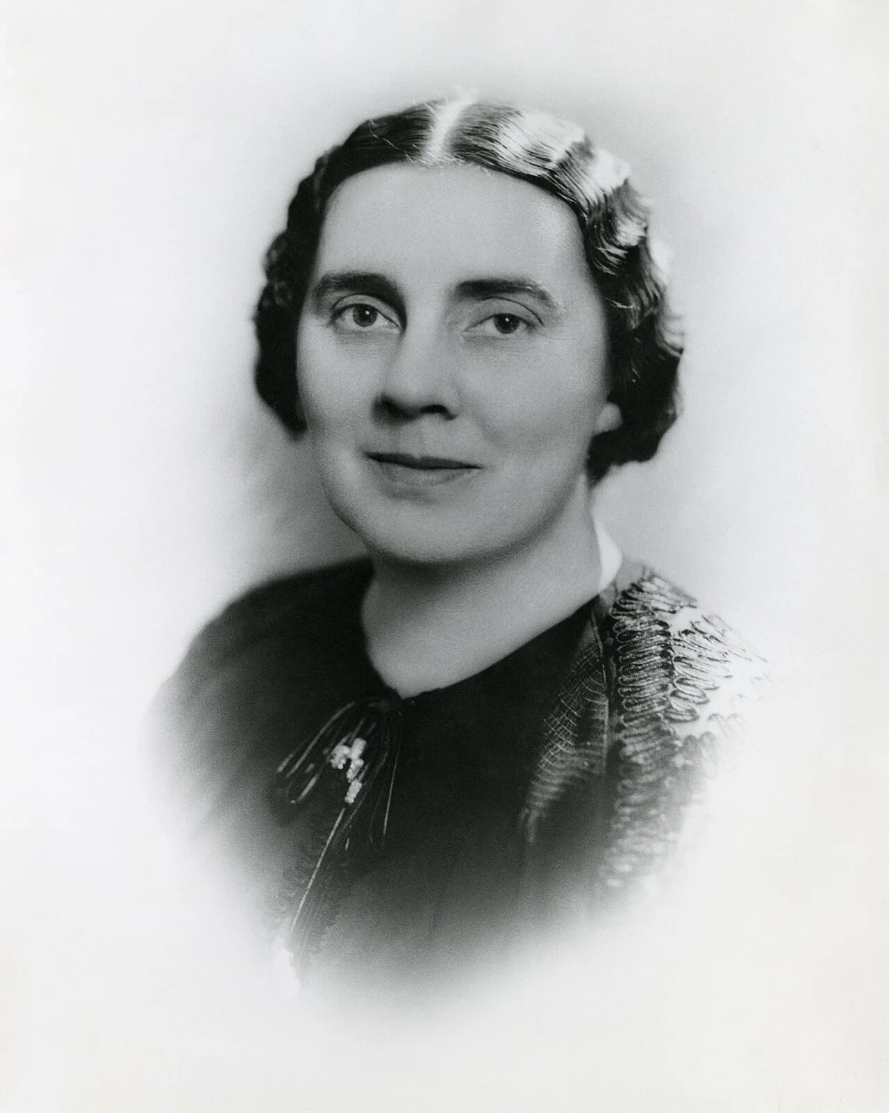 Portrait of Pauline Beery Mack (1891–1974) – memorial page