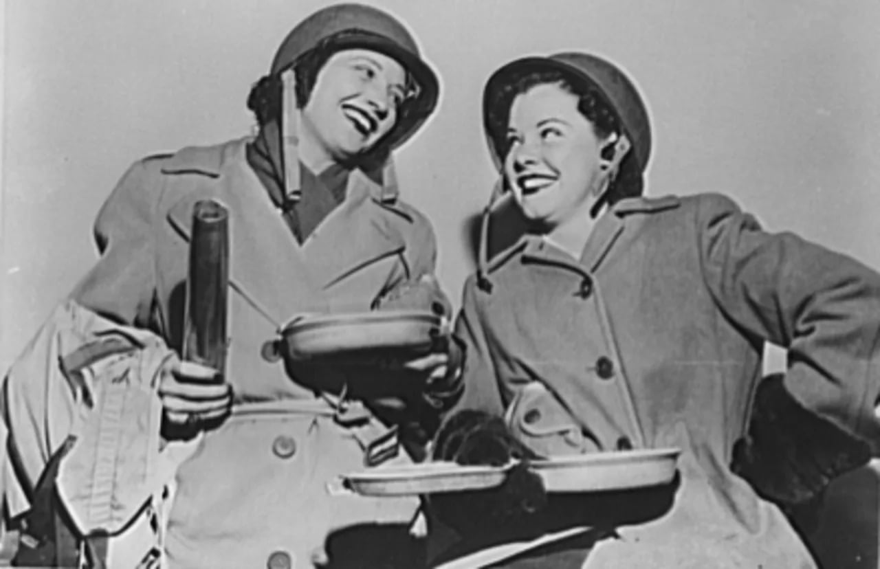 Portrait of Mitzi Mayfair (1914–1976) – memorial page