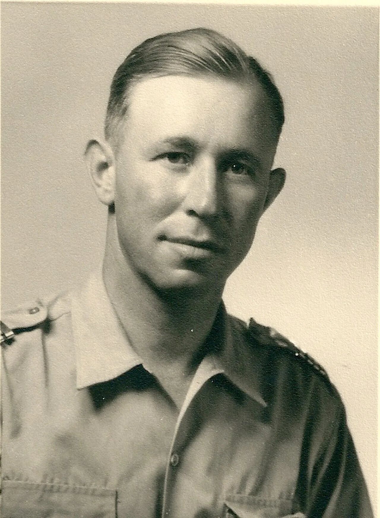 Portrait of Jacques-Philippe Dehollain (1913–2008) – memorial page