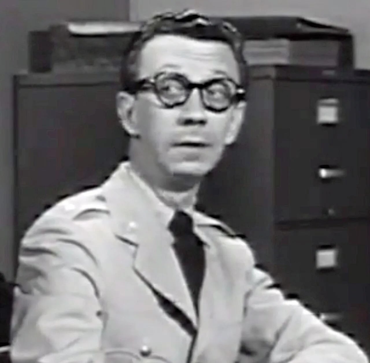 Portrait of James Millhollin (1915–1993) – memorial page
