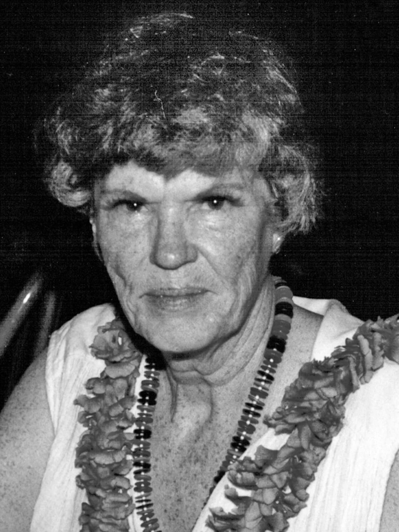 Portrait of Helen Andersen (1919–1995) – memorial page