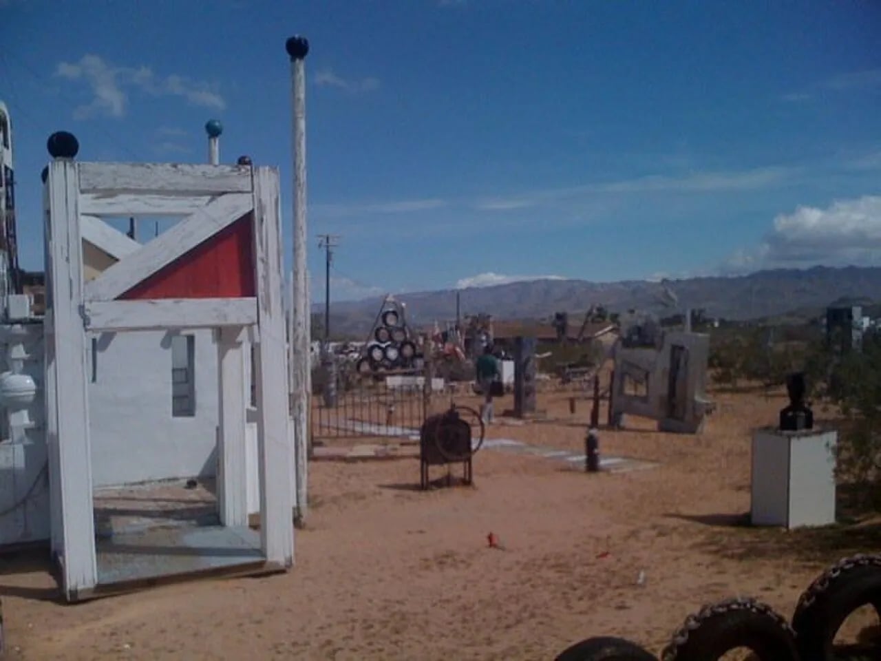 Portrait of Noah Purifoy (1917–2004) – memorial page