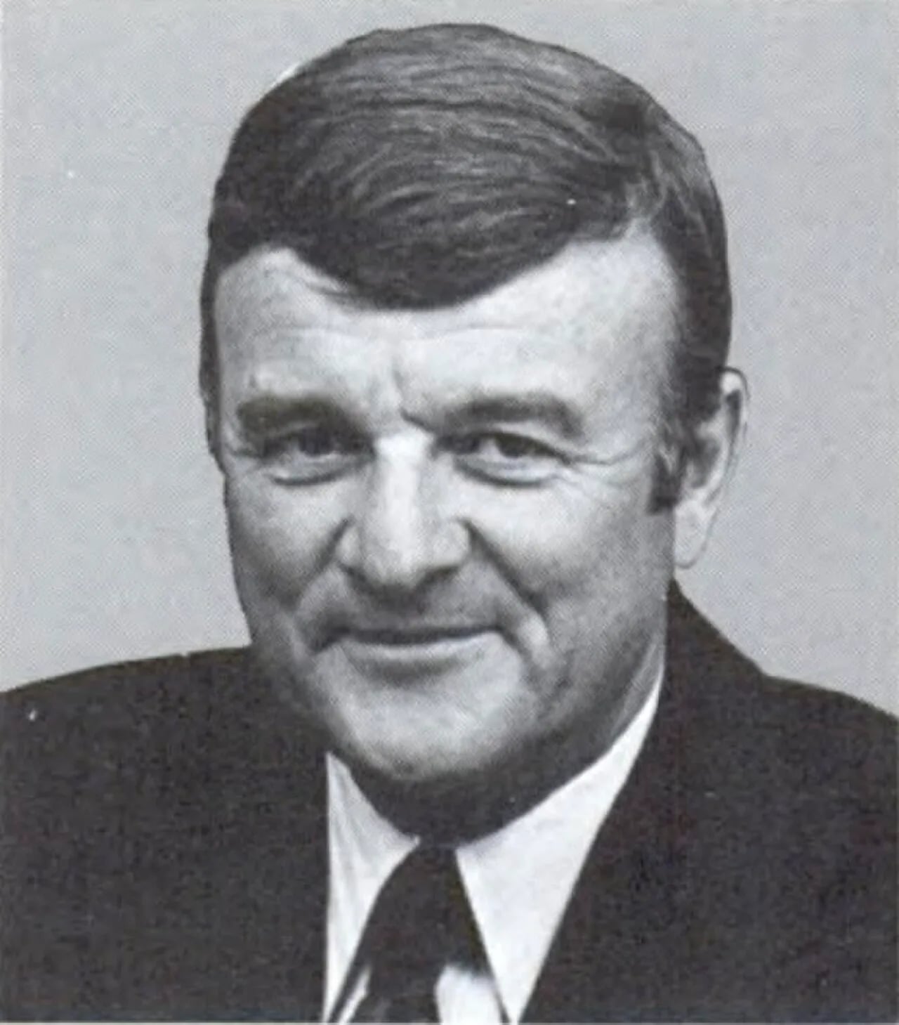 Portrait of Kenneth R. Harding (1914–2007) – memorial page