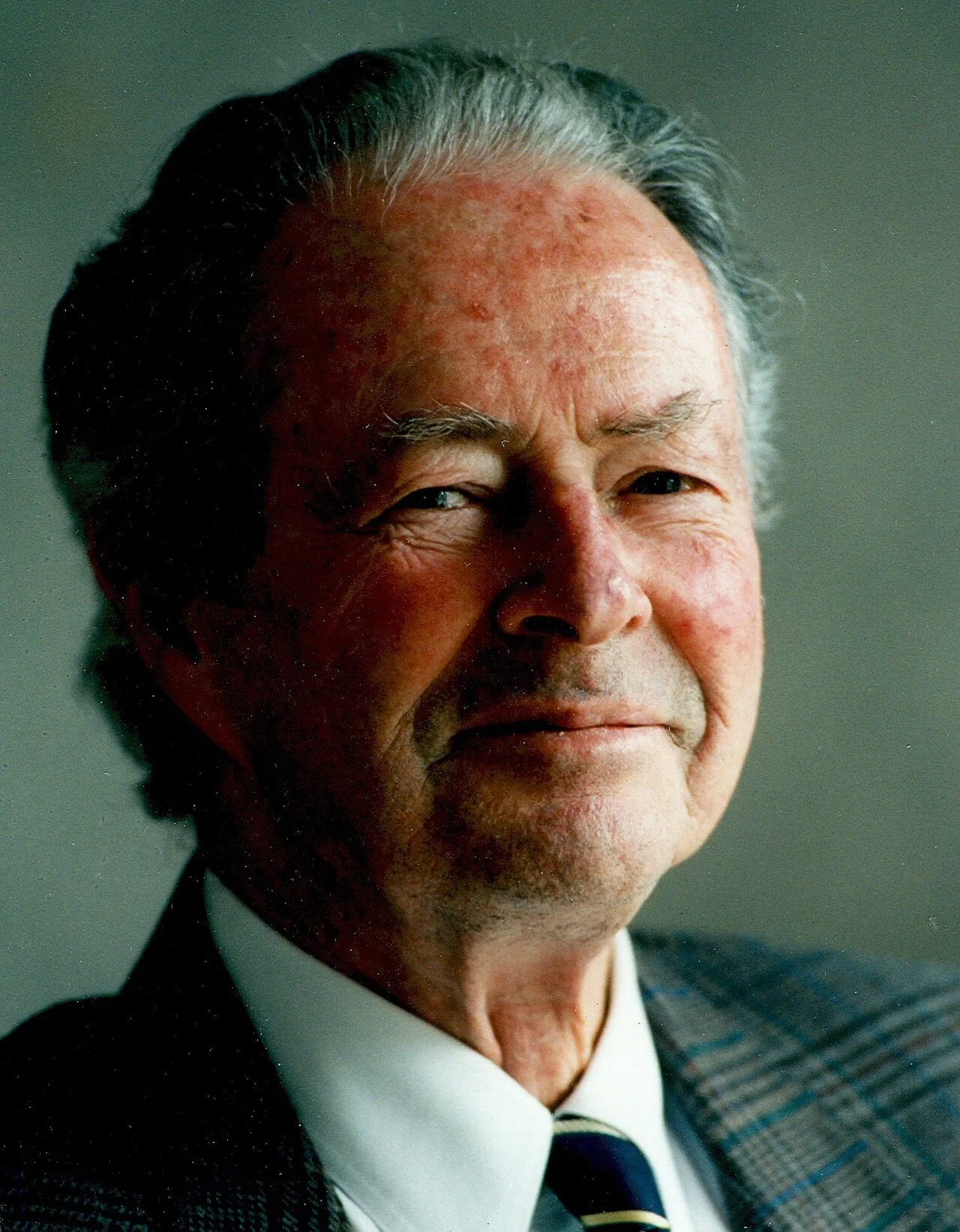 Porträt von John Vernon Head (1927–2007) – Gedenkseite