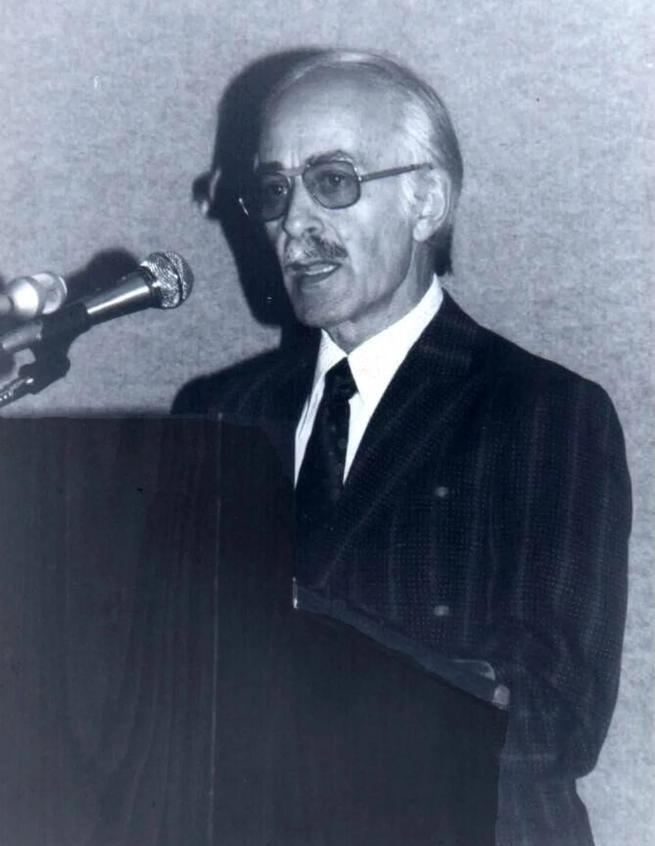 Porträt von Henry Gordon (1919–2009) – Gedenkseite