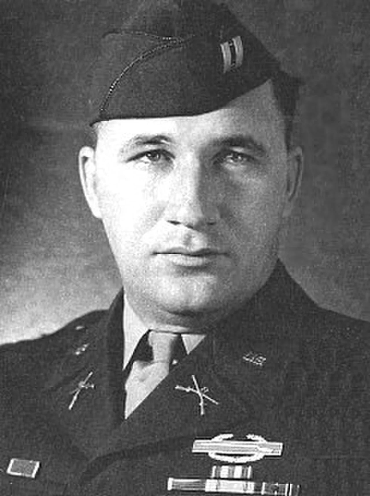 Portrait of Leonard T. Schroeder (1918–2009) – memorial page