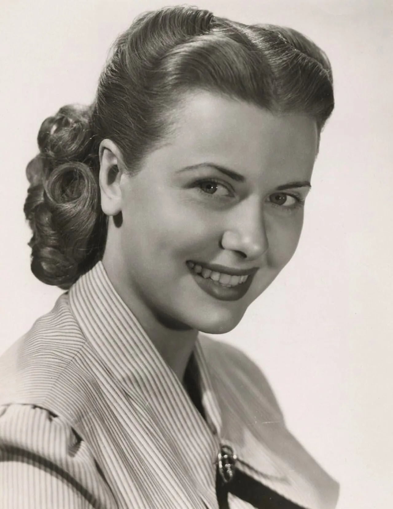 Portrait of Helen Westcott (1928–1998) – memorial page