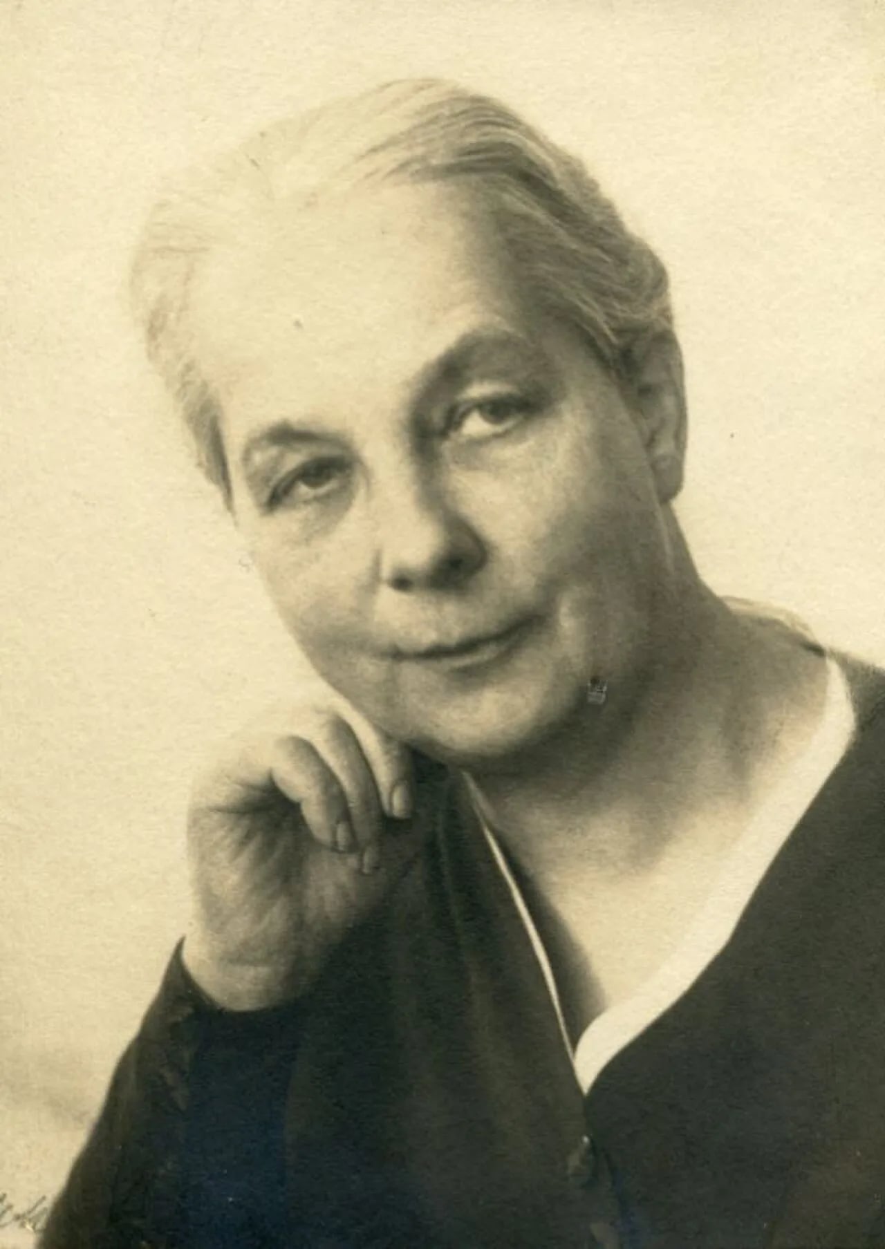 Portrait of Helene Neumann (1874–1942) – memorial page
