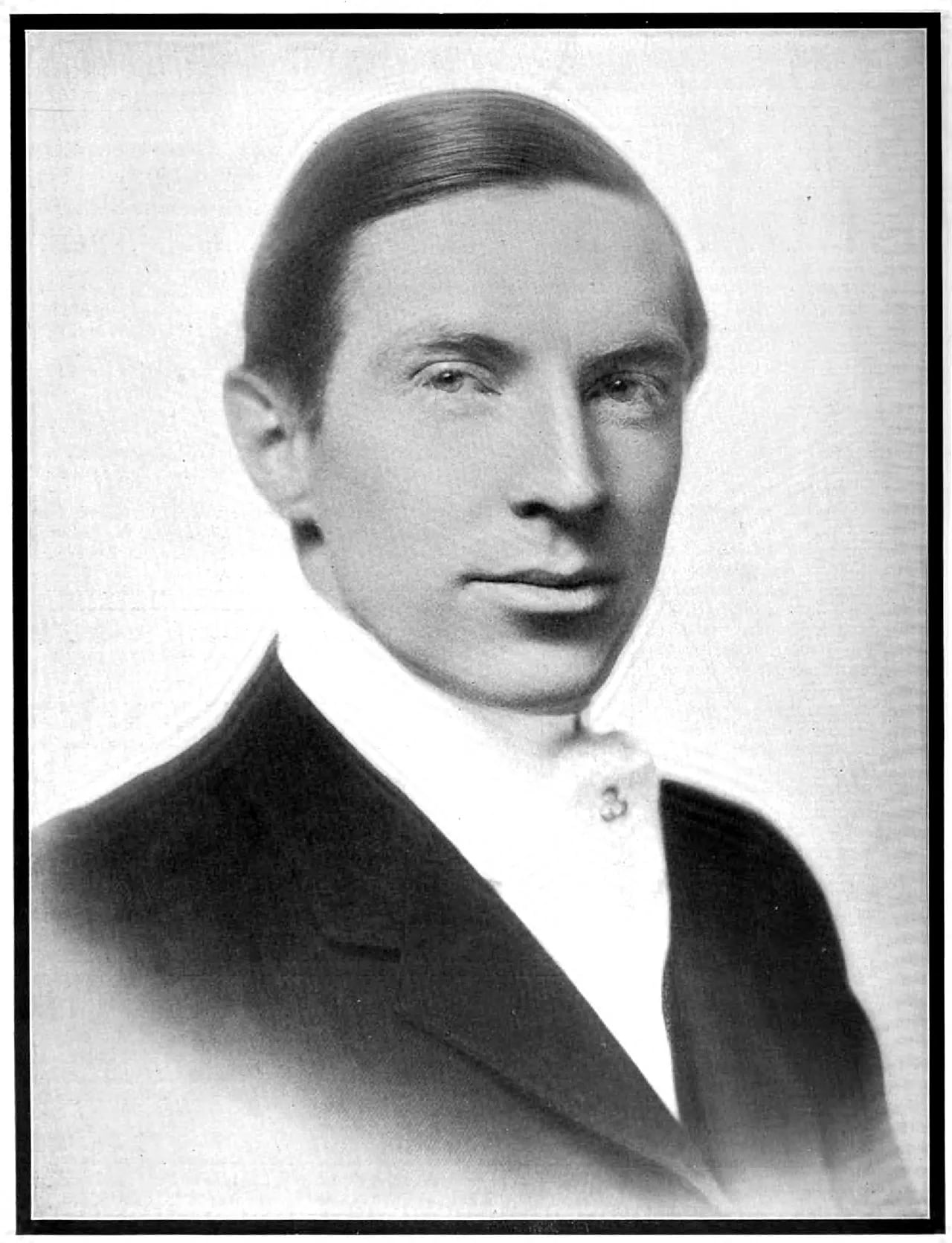 Portrait of William Hodge (1874–1932) – memorial page