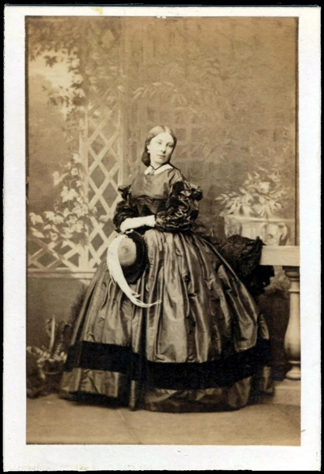 Portrait of Harriet Phipps (1841–1922) – memorial page