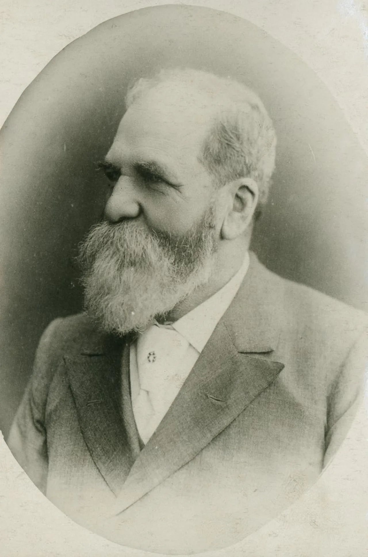 Portrait of James Howe (1839–1920) – memorial page