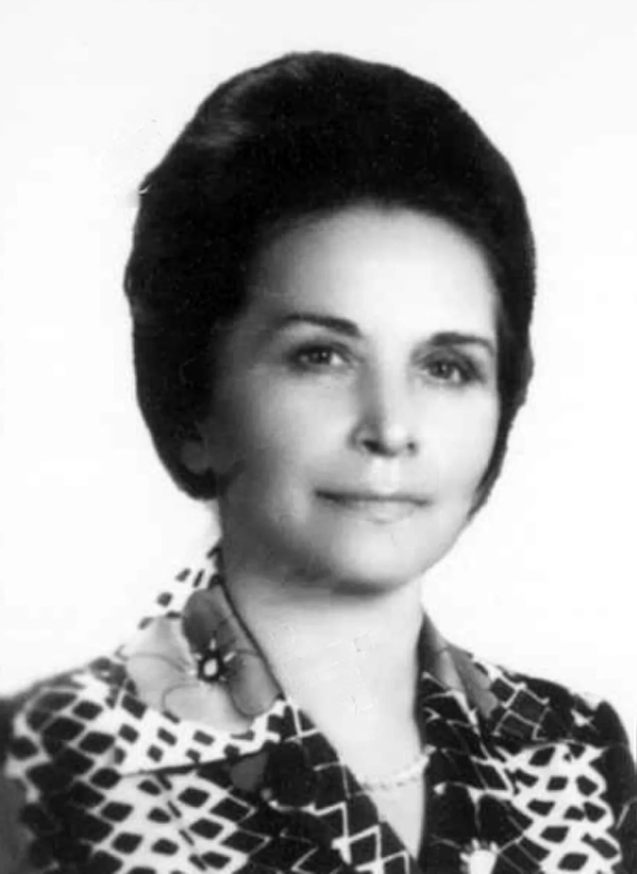 Portrait of Nayereh Ebtehaj-Samii (1914–2017) – memorial page