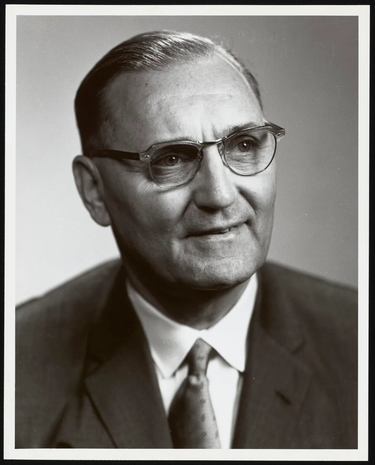 Porträt von John J. Grebe (1900–1984) – Gedenkseite