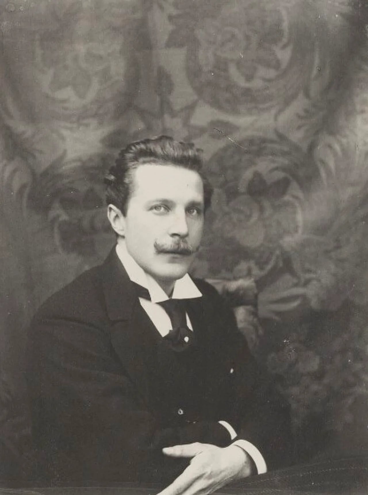 Portrait of Henry Cockayne-Cust (1861–1917) – memorial page