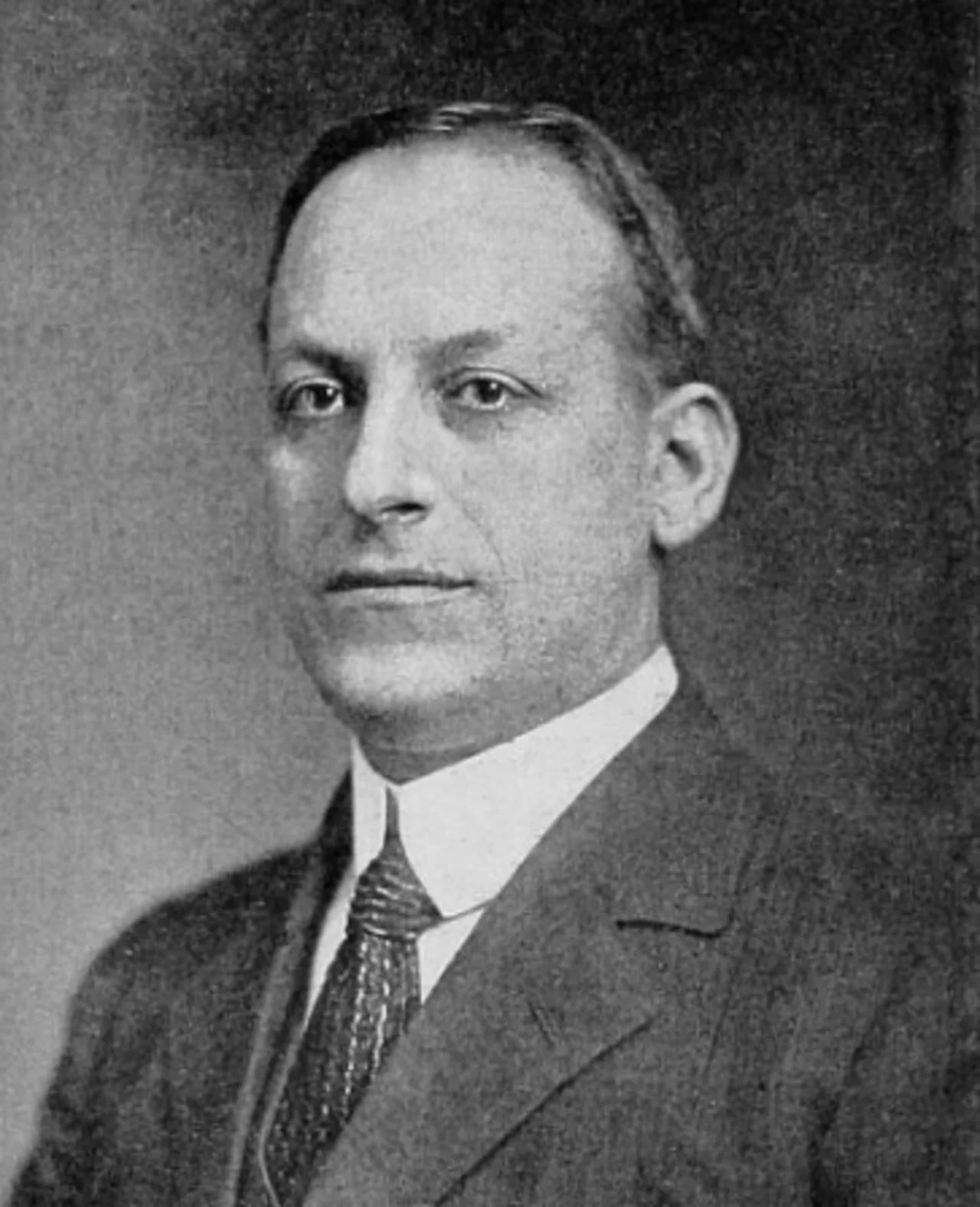 Porträt von Frank J. Leveroni (1879–1948) – Gedenkseite