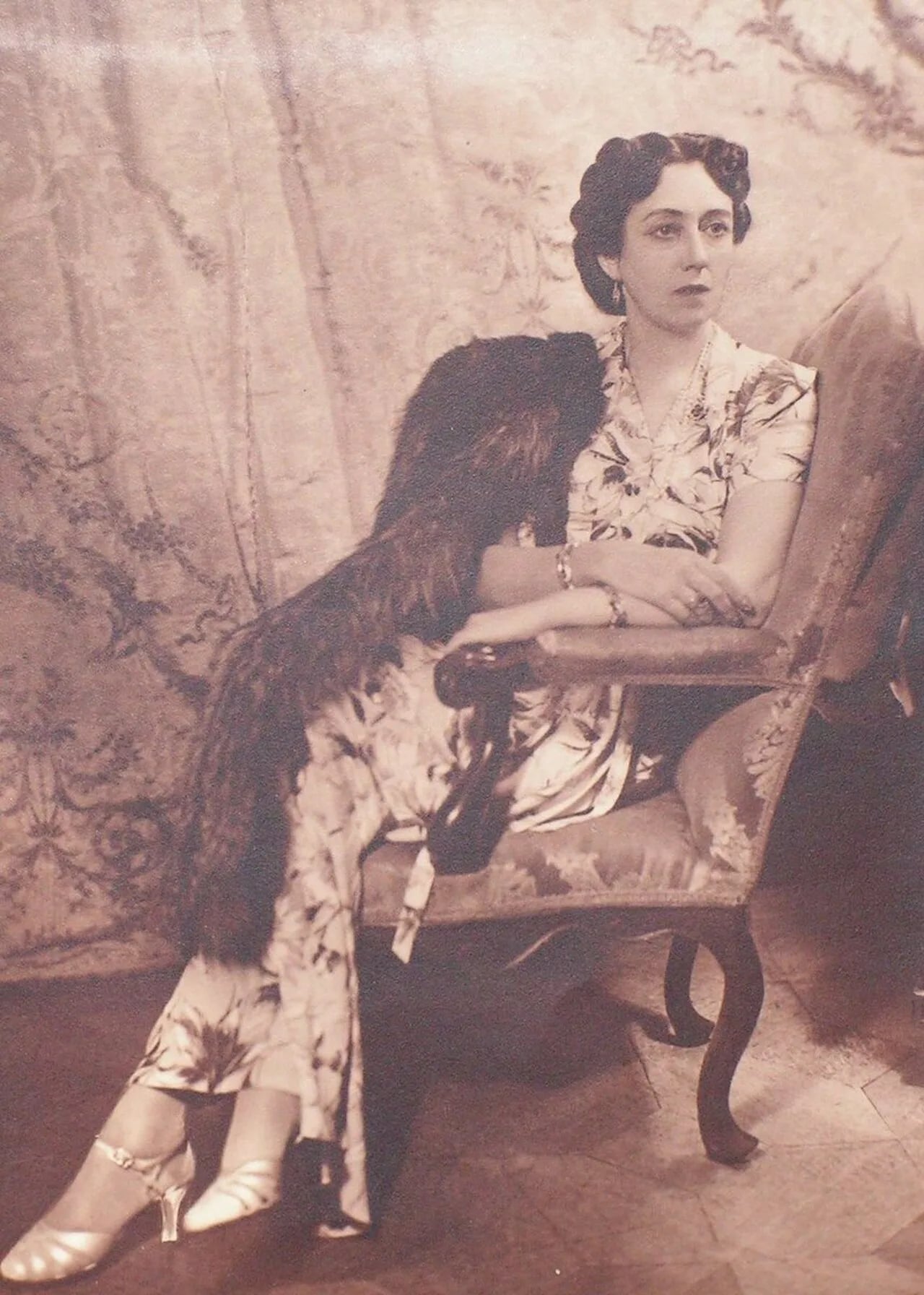 Porträt von Irina Michailowna Rajewskaja (1892–1955) – Gedenkseite