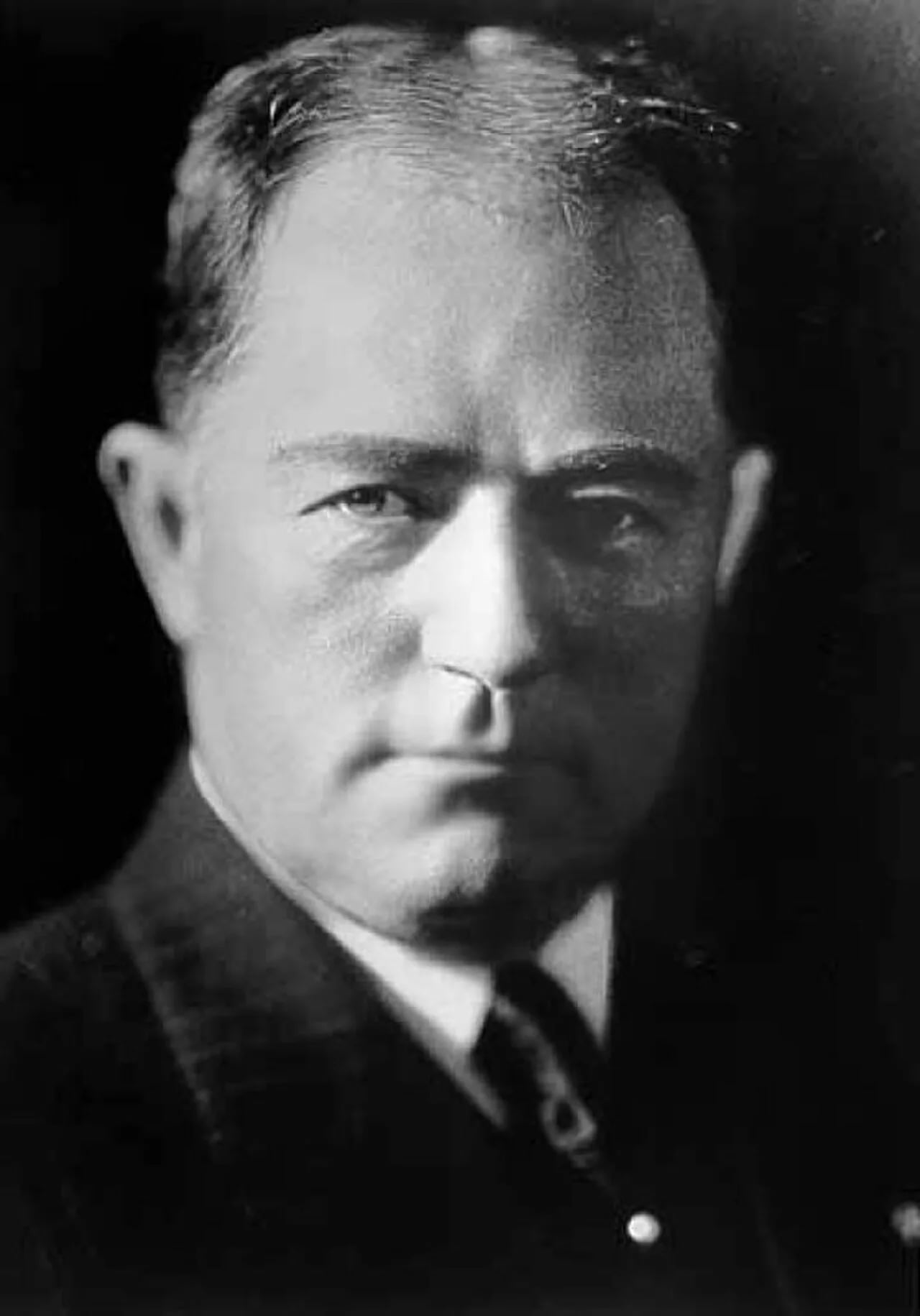 Porträt von Henry Pomeroy Davison (1867–1922) – Gedenkseite
