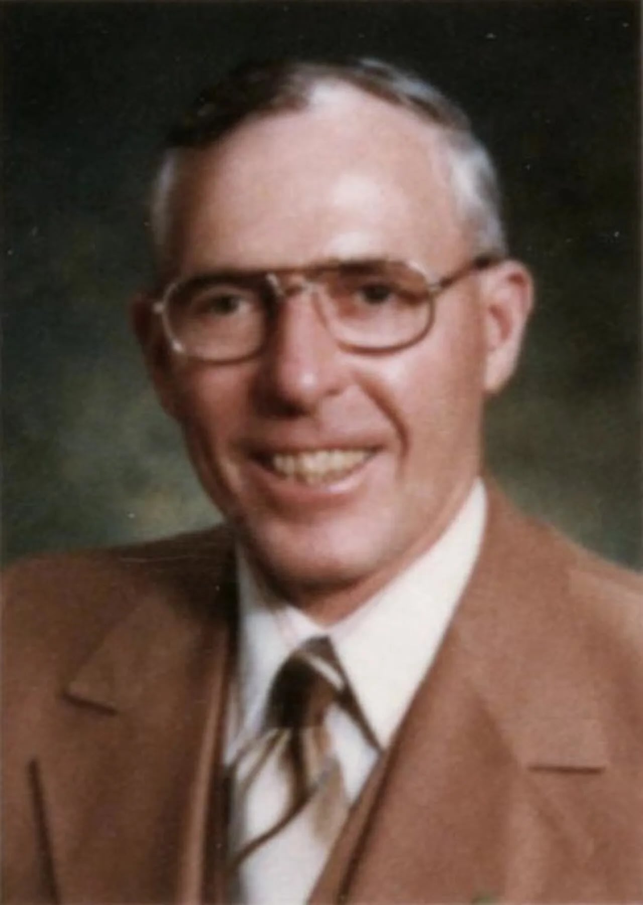 Porträt von Scott Barr (1916–2015) – Gedenkseite