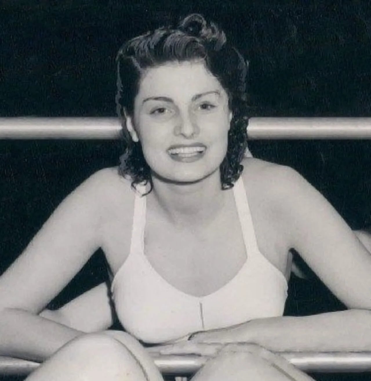 Portrait of Gloria Callen (1923–2016) – memorial page