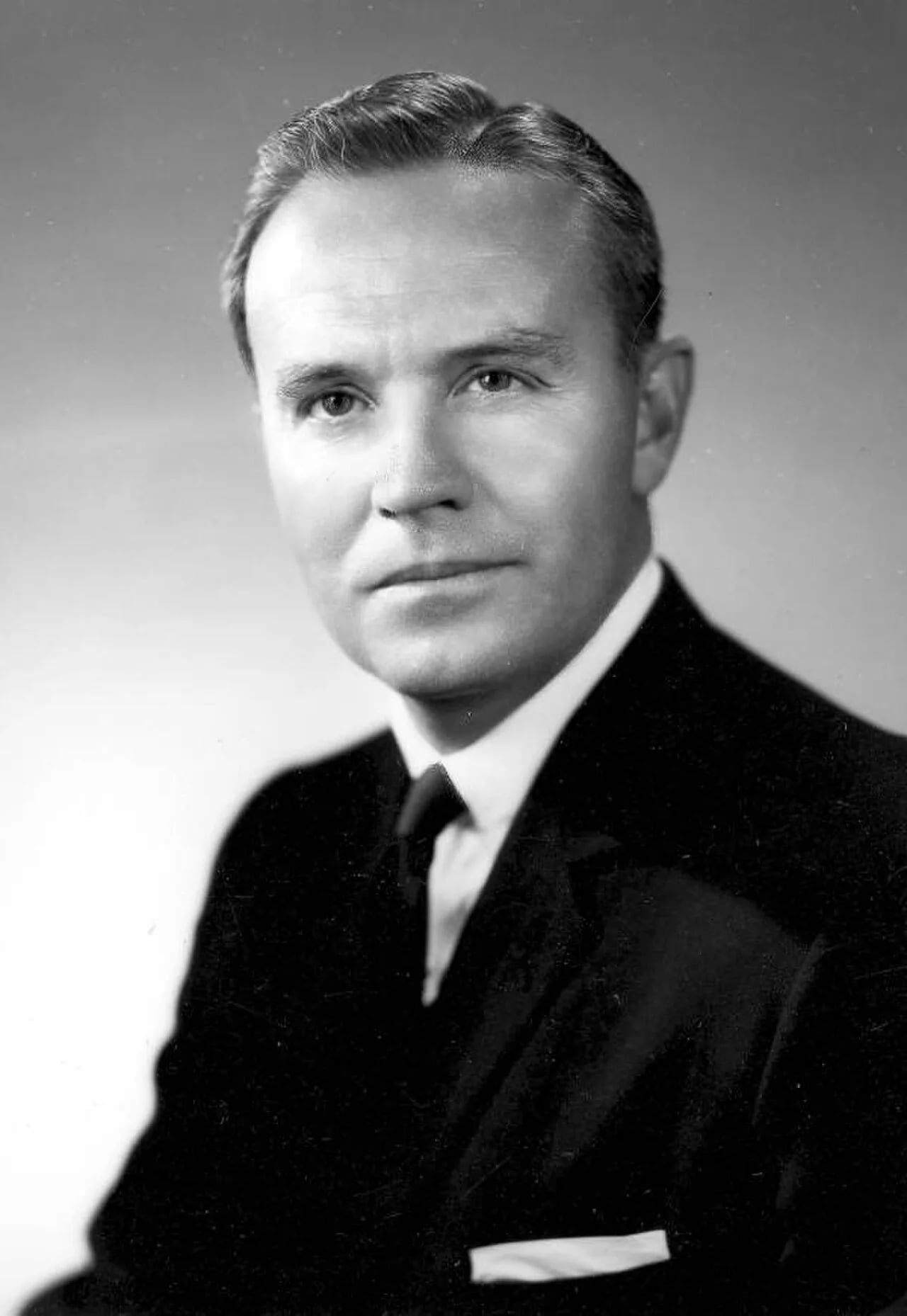 Portrait of Joe Davis (1923–2021) – memorial page