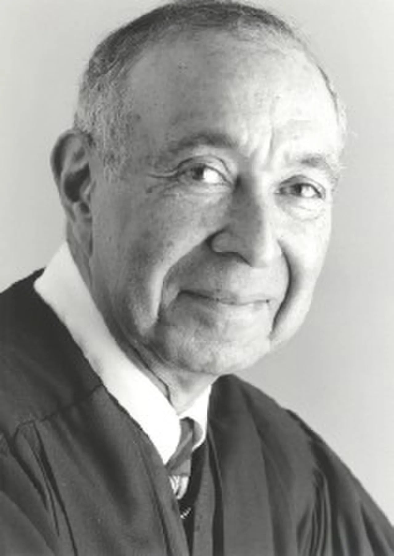 Porträt von Julian A. Cook (1930–2017) – Gedenkseite