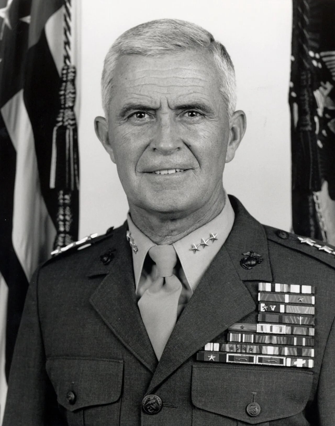 Porträt von H. C. Stackpole III (1935–2020) – Gedenkseite