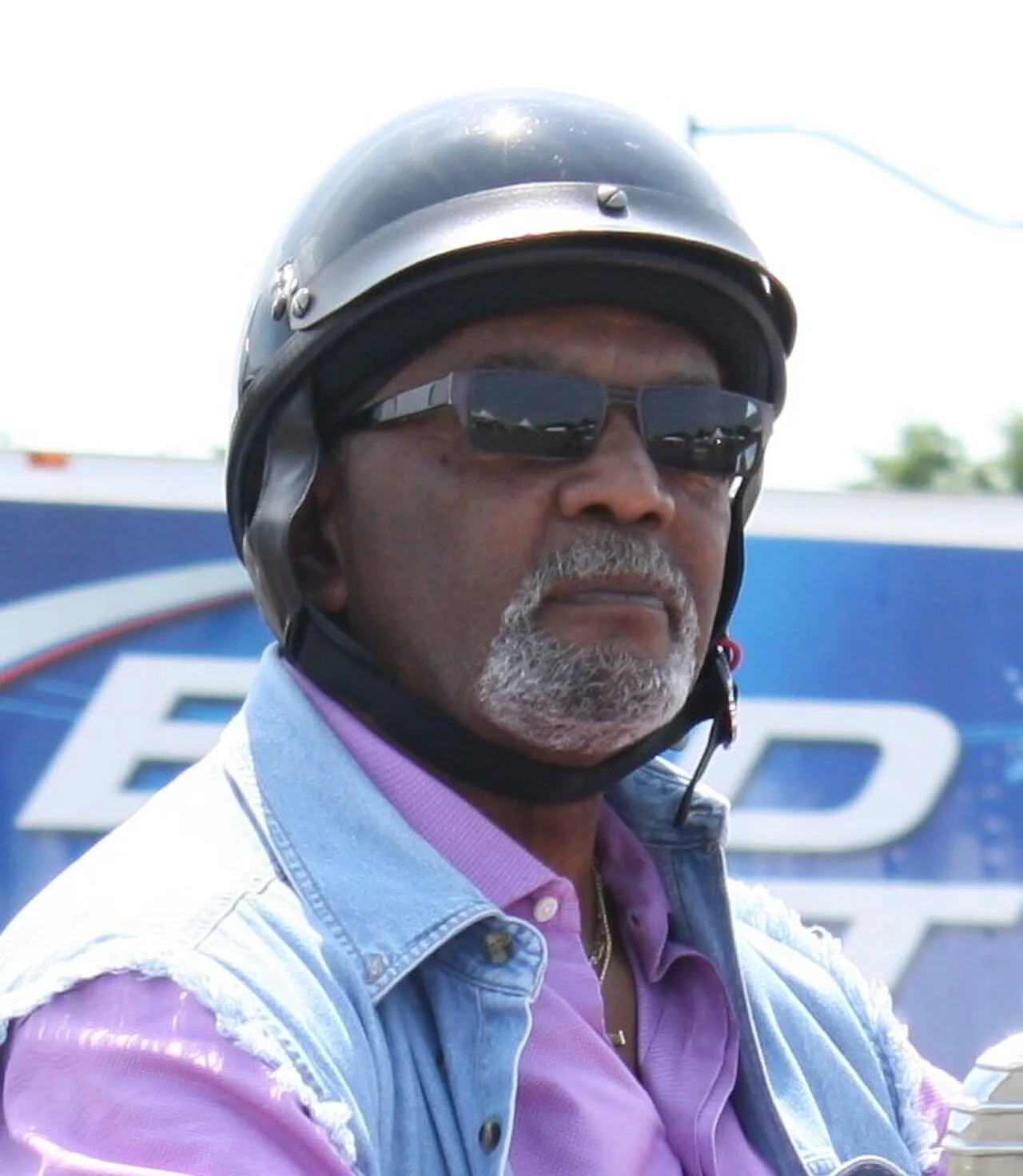 Portrait of Jim Vance (1942–2017) – memorial page