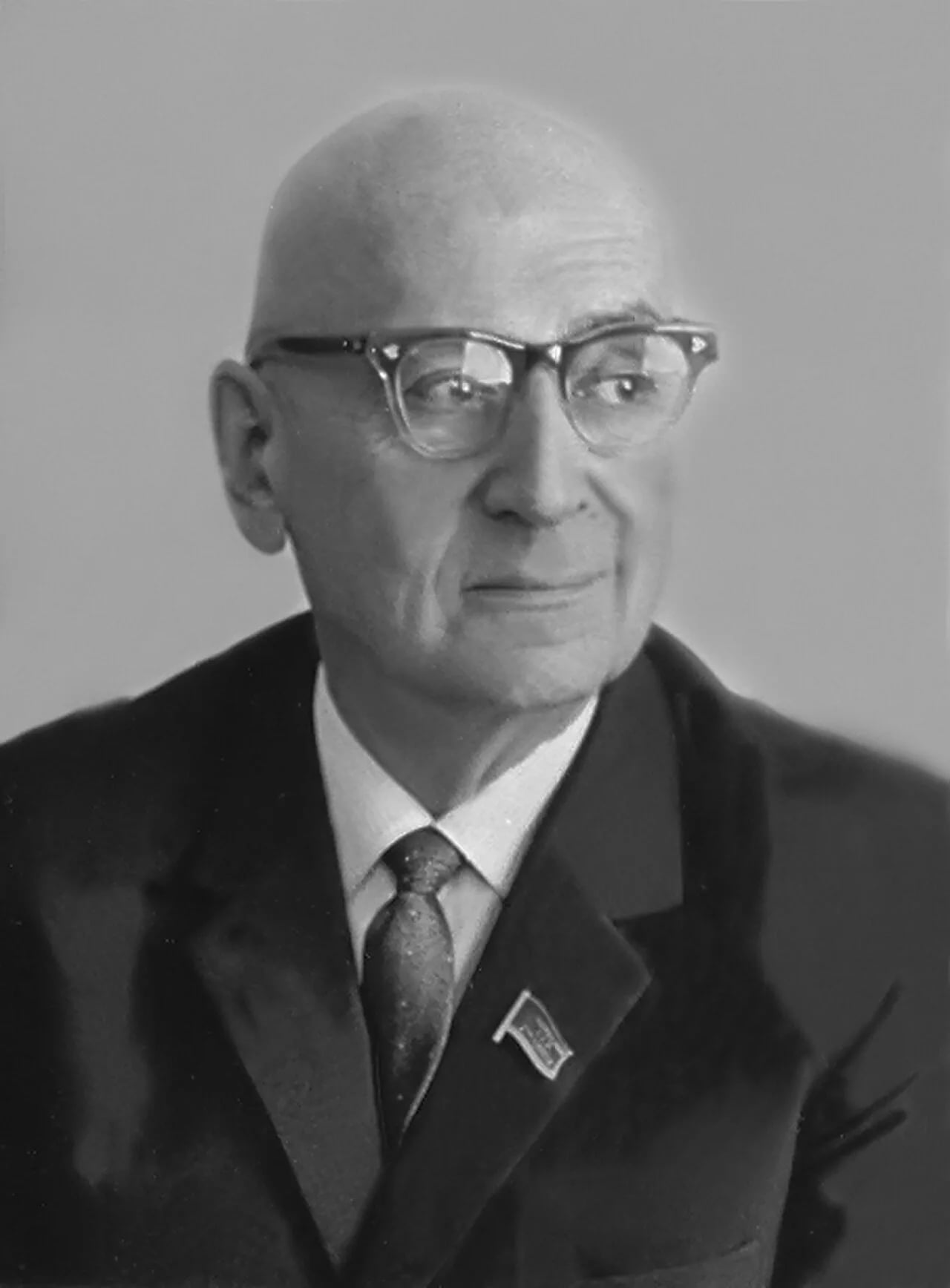 Portrait of Mikayıl Hüseynov (1905–1992) – memorial page