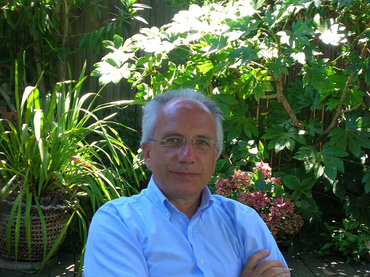 Portrait of Leonardo Morlino (1947–2025) – memorial page