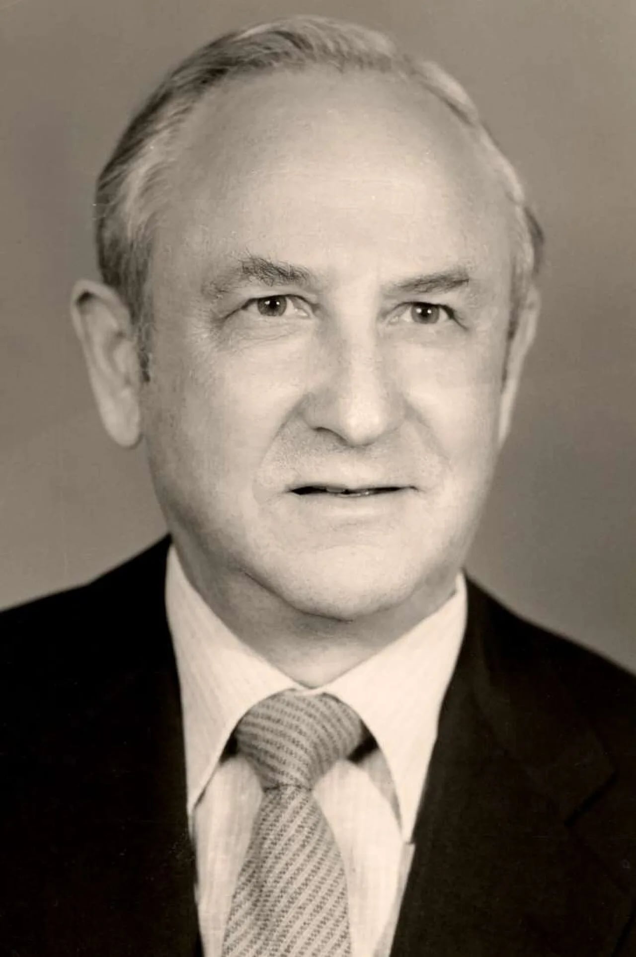 Portrait of Yitshak Avinoam (1921–2015) – memorial page