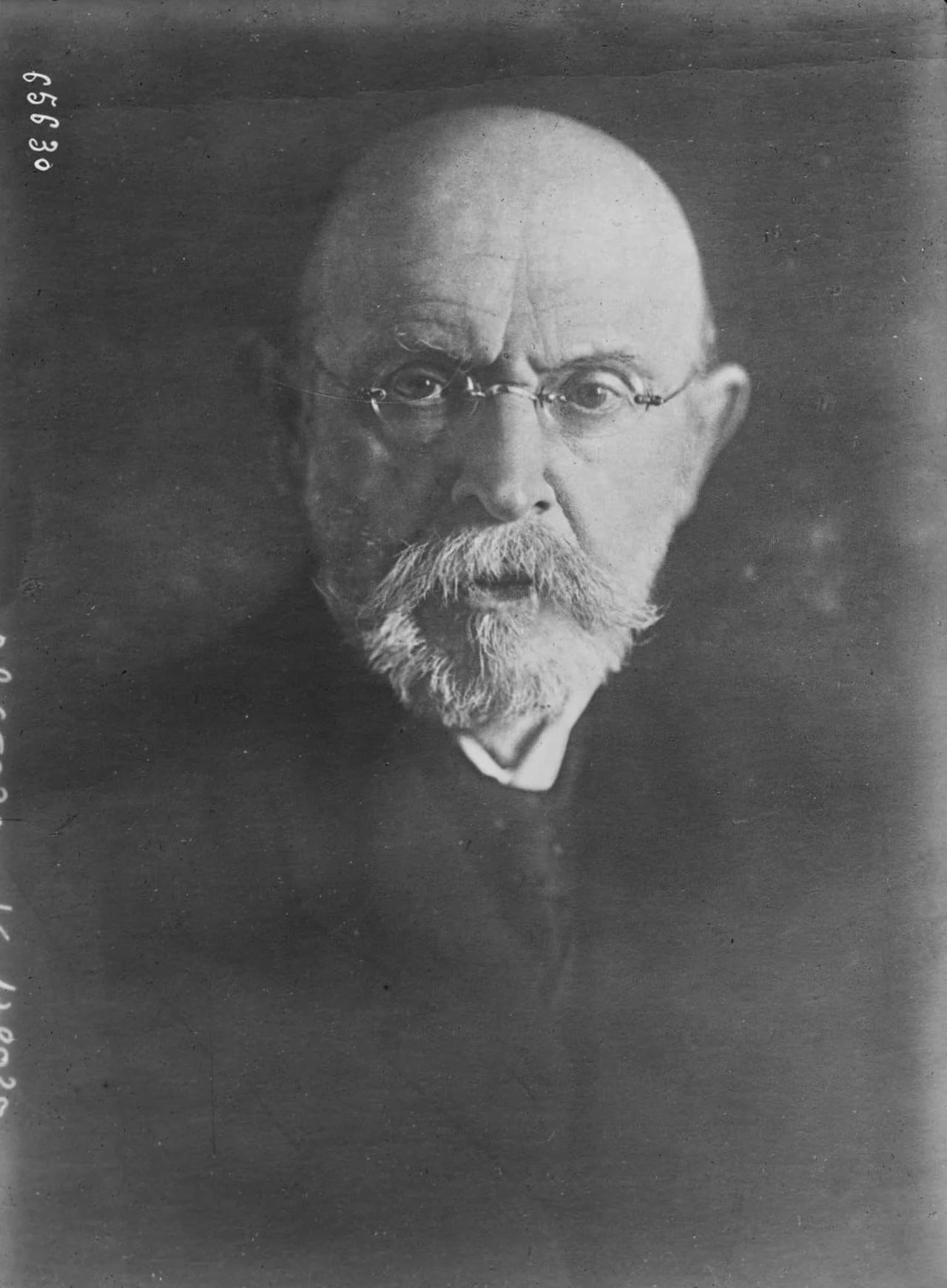 Portrait of Alois Jirásek (1851–1930) – memorial page