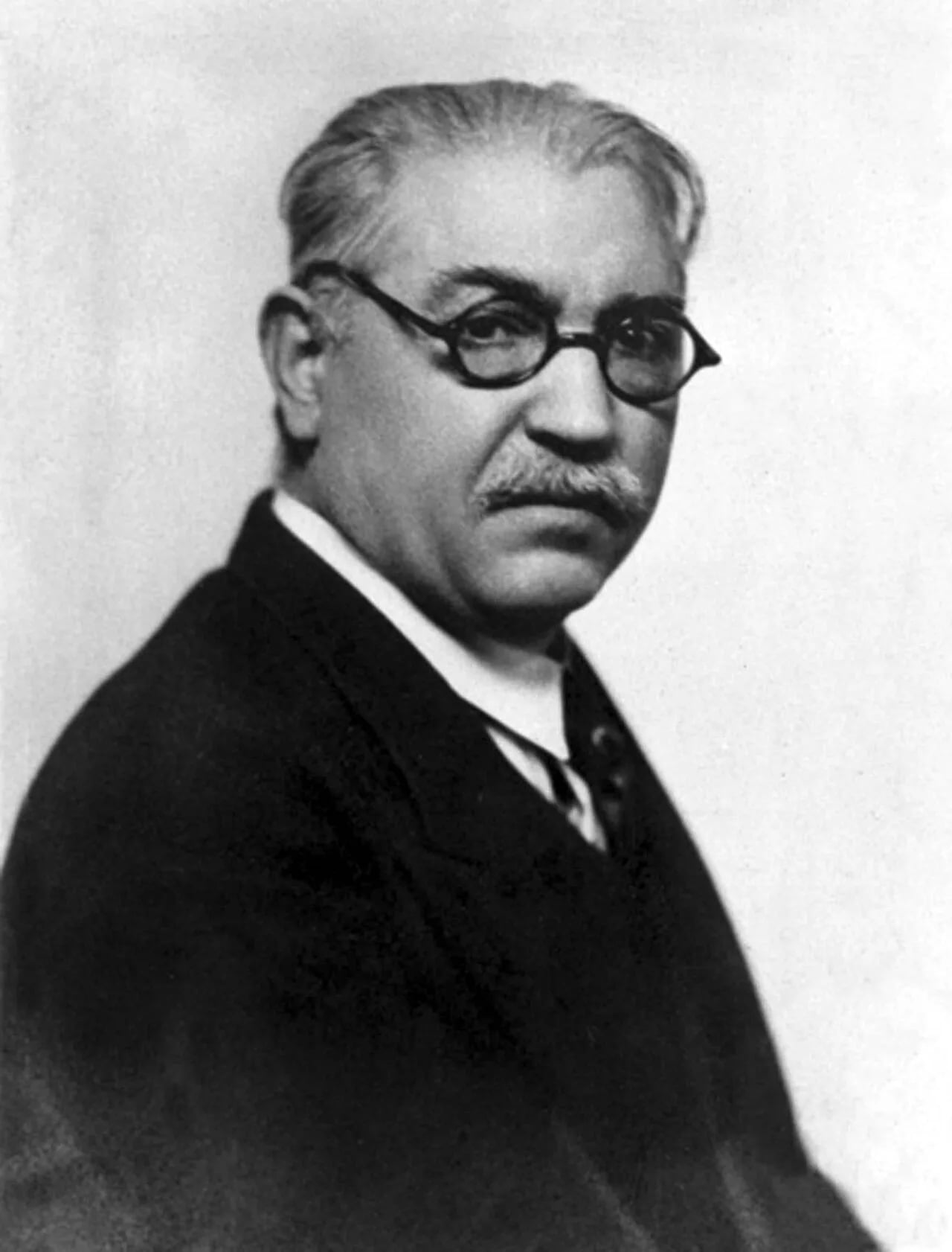 Porträt von Alfredo Lazzari (1871–1949) – Gedenkseite