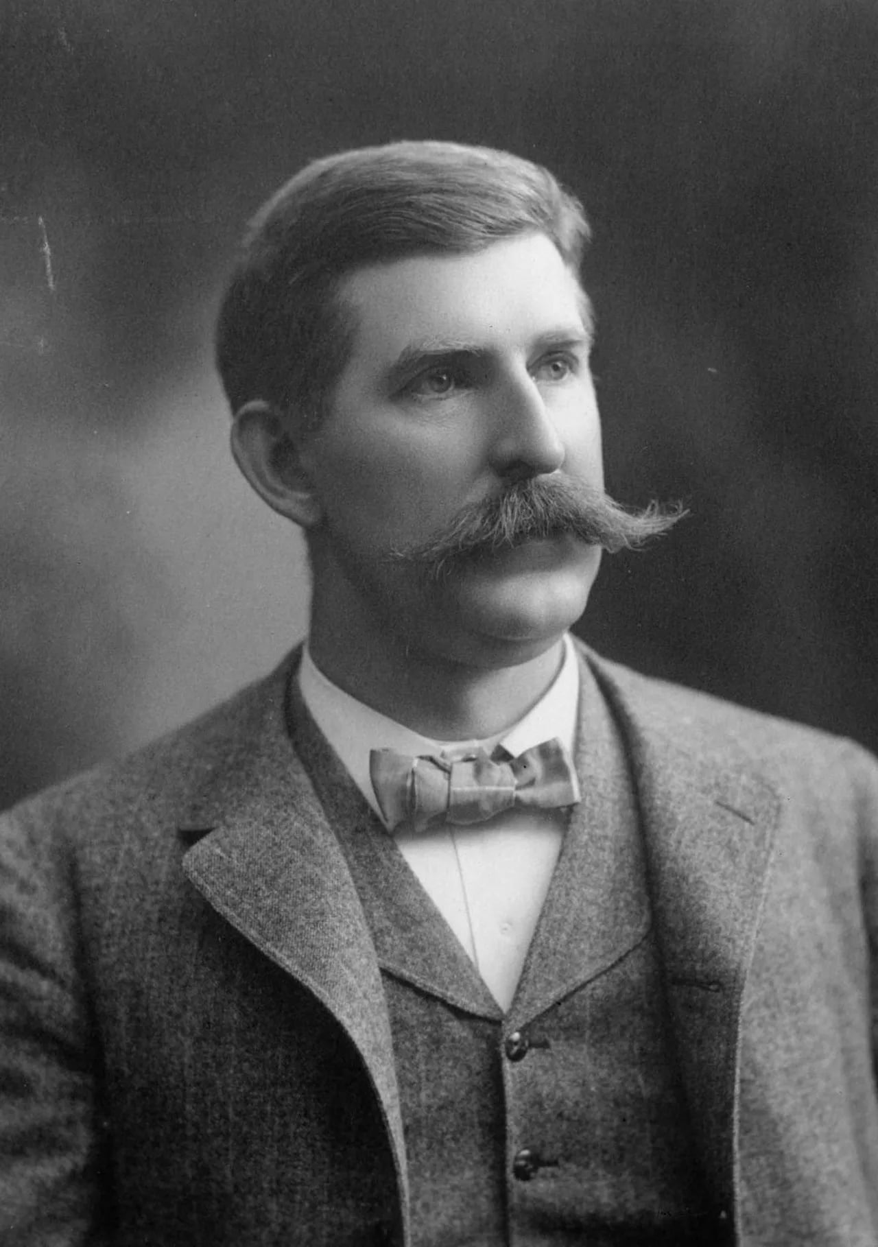 Portrait of Dewey C. Bailey (1860–1937) – memorial page