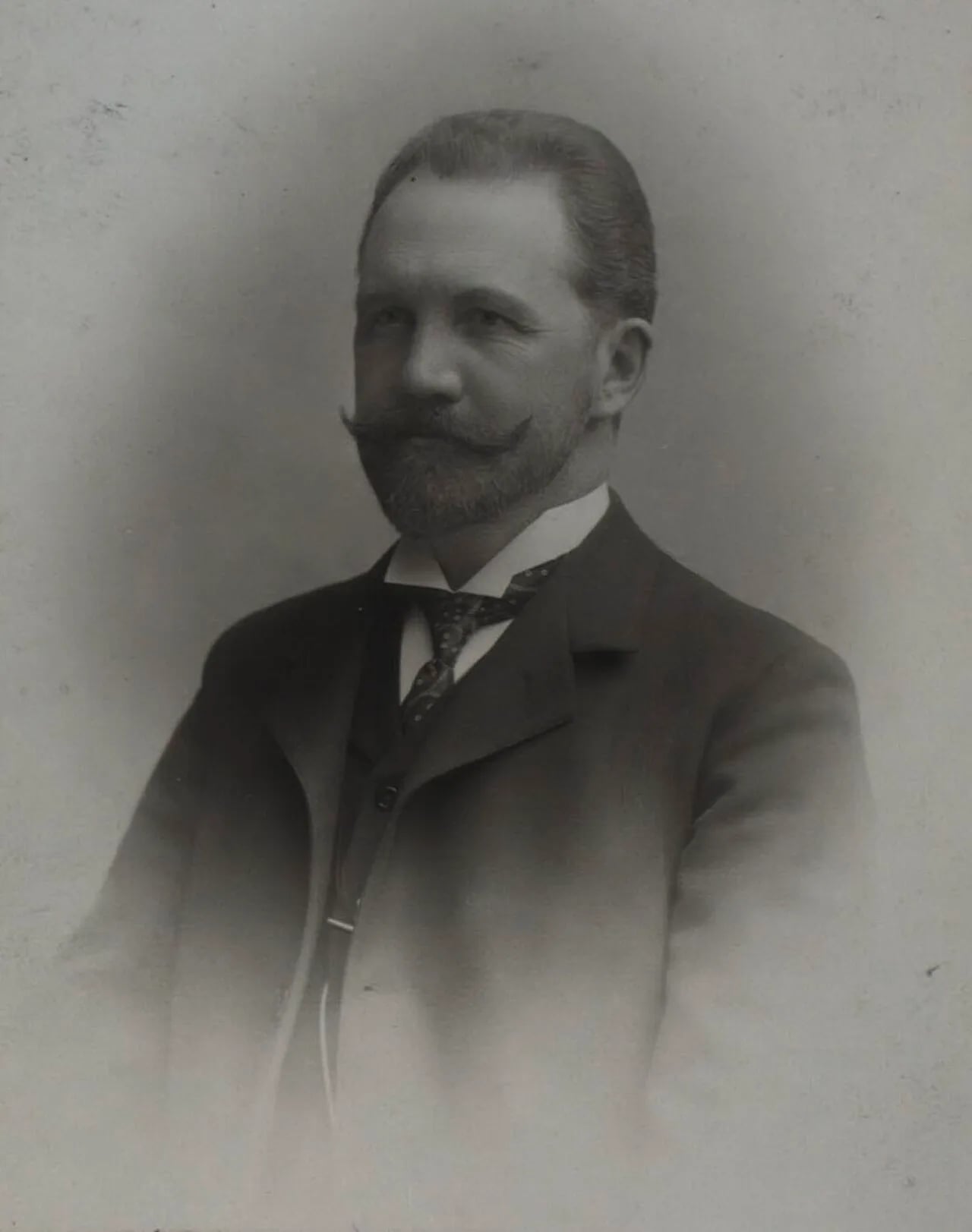 Portrait of Gregers Bönnelycke (1847–1924) – memorial page