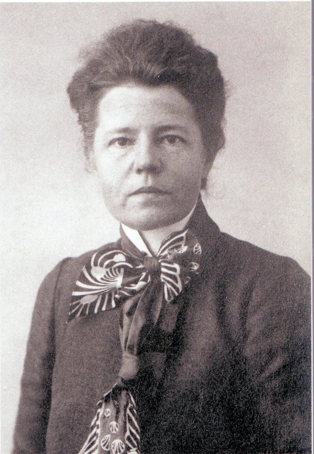 Portrait of Signe Brander (1869–1942) – memorial page