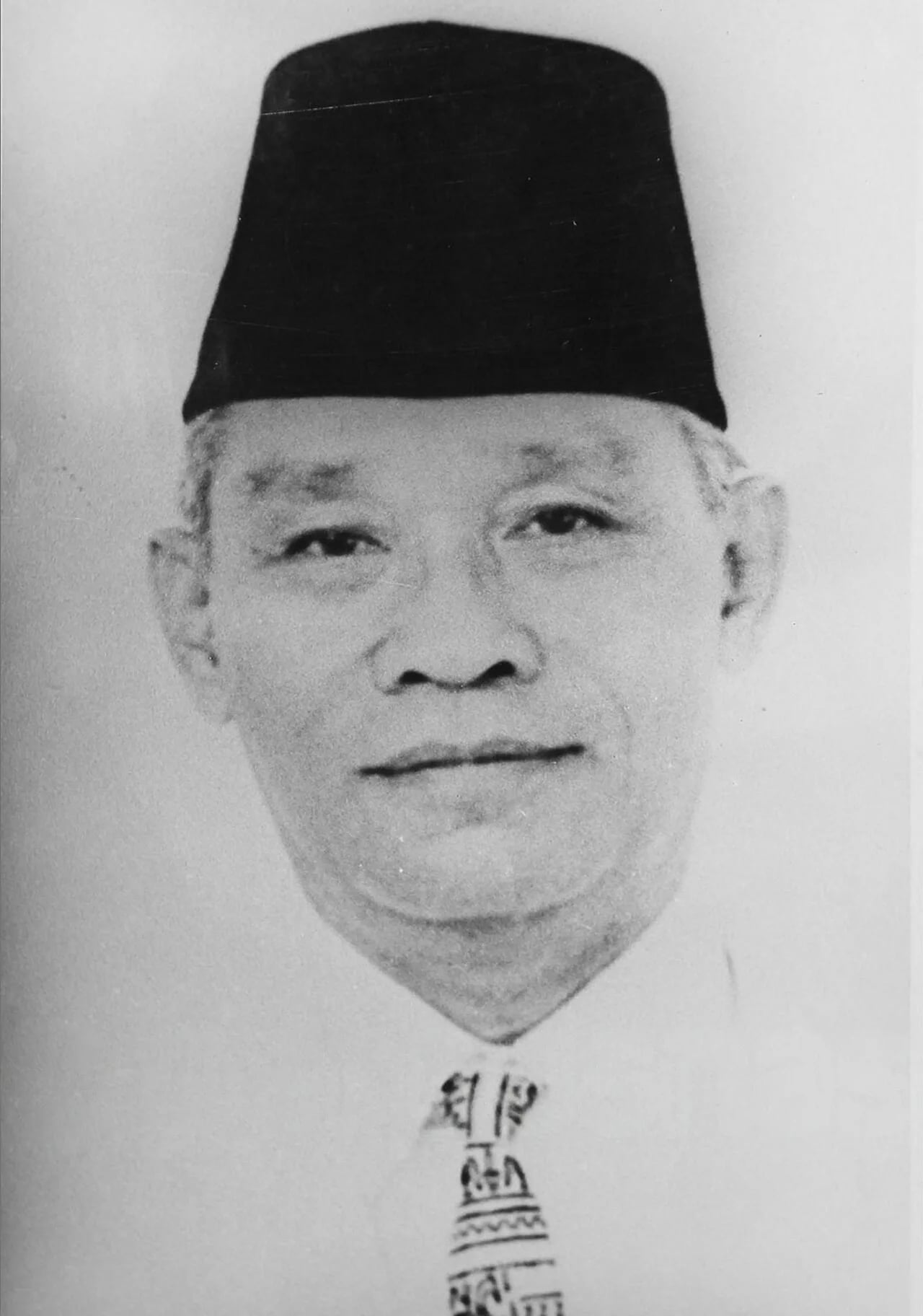 Portrait of Boentaran Martoatmodjo (1896–1979) – memorial page