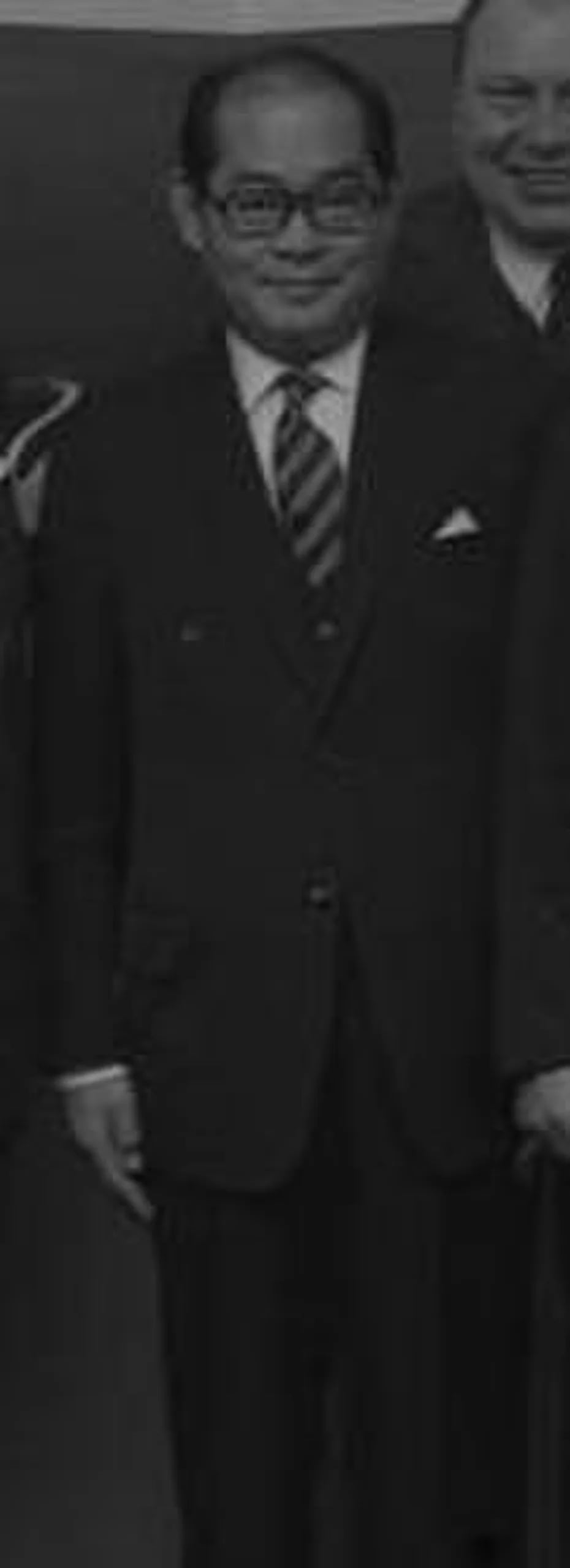 Porträt von Kim Seong-yong (1918–1999) – Gedenkseite