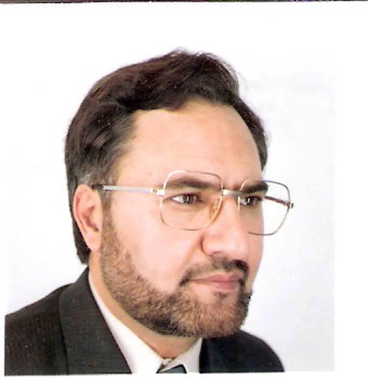 Portrait of Muhammad Farooq Khan (1951–2010) – memorial page