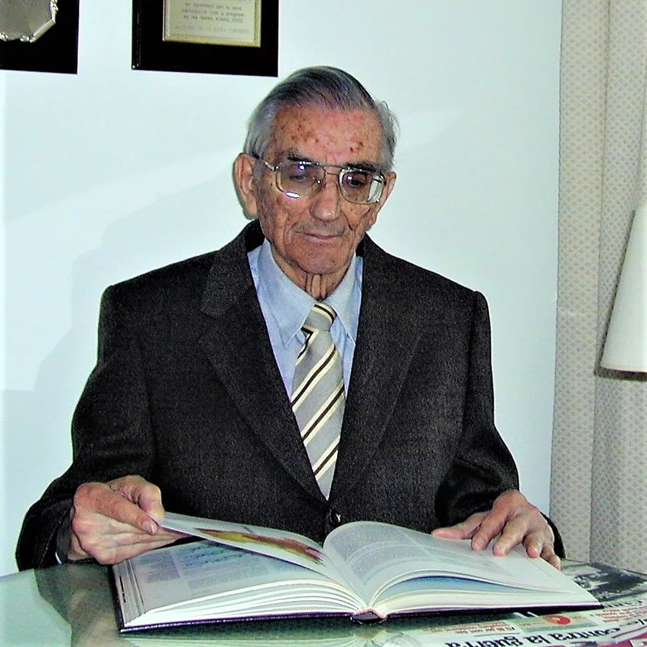 Porträt von Pere Comas i Duran (1915–2004) – Gedenkseite
