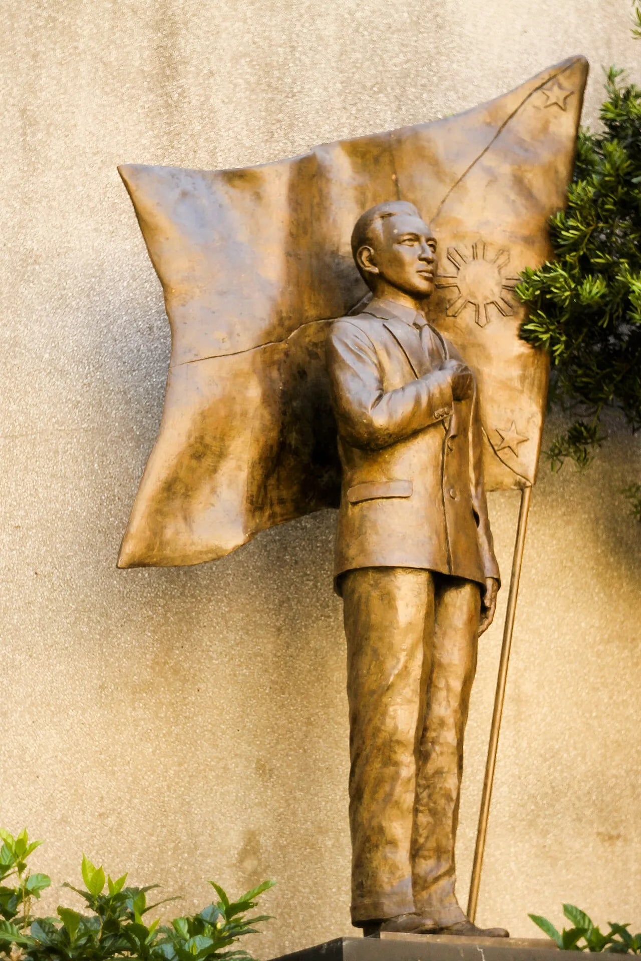 Portrait of Nicanor Reyes, Sr. (1894–1945) – memorial page