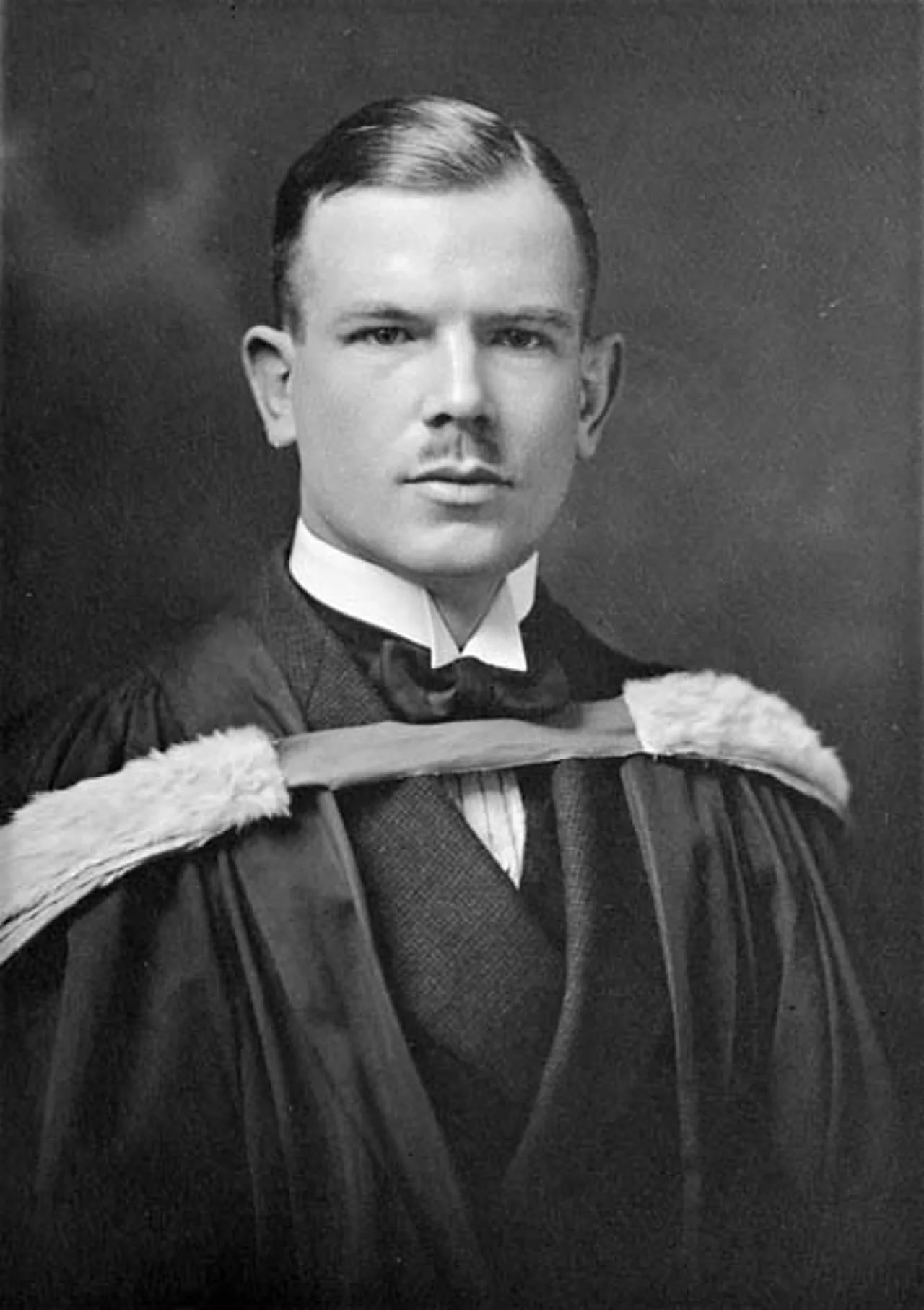 Portrait of Norman Bethune (1890–1939) – memorial page
